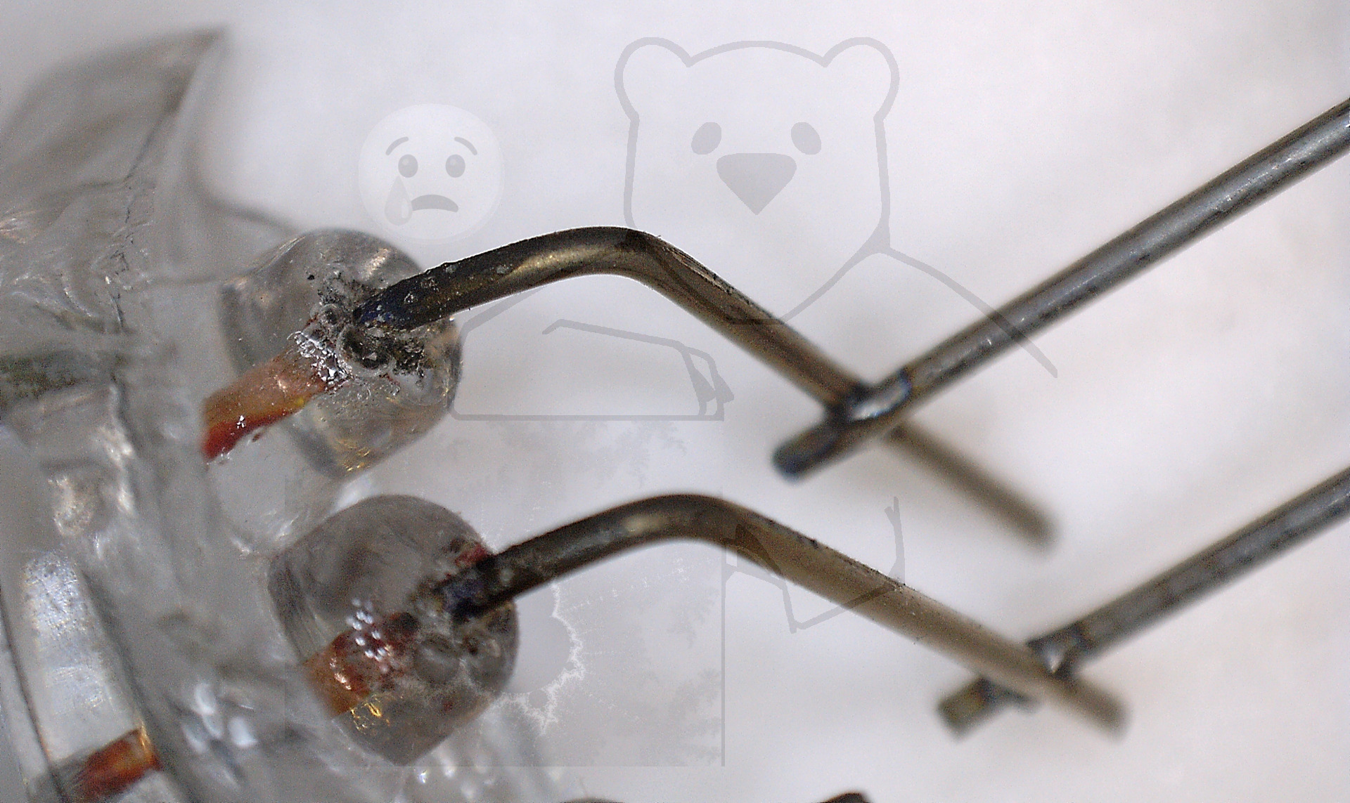 Makroaufnahme 1V2 Anschlüsse Heizer