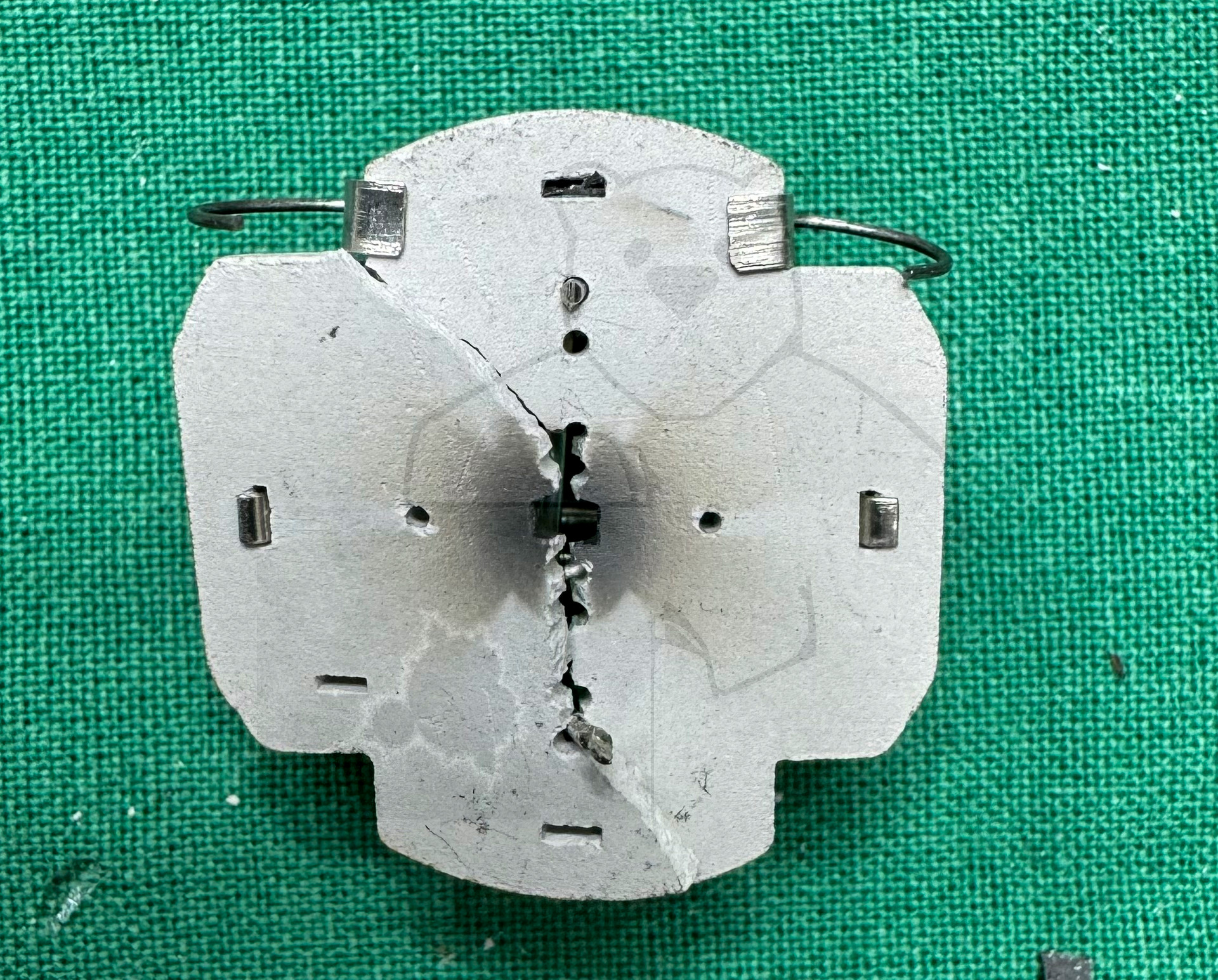 Makroaufnahme 6SA7 Bild 21 Obere Halterung