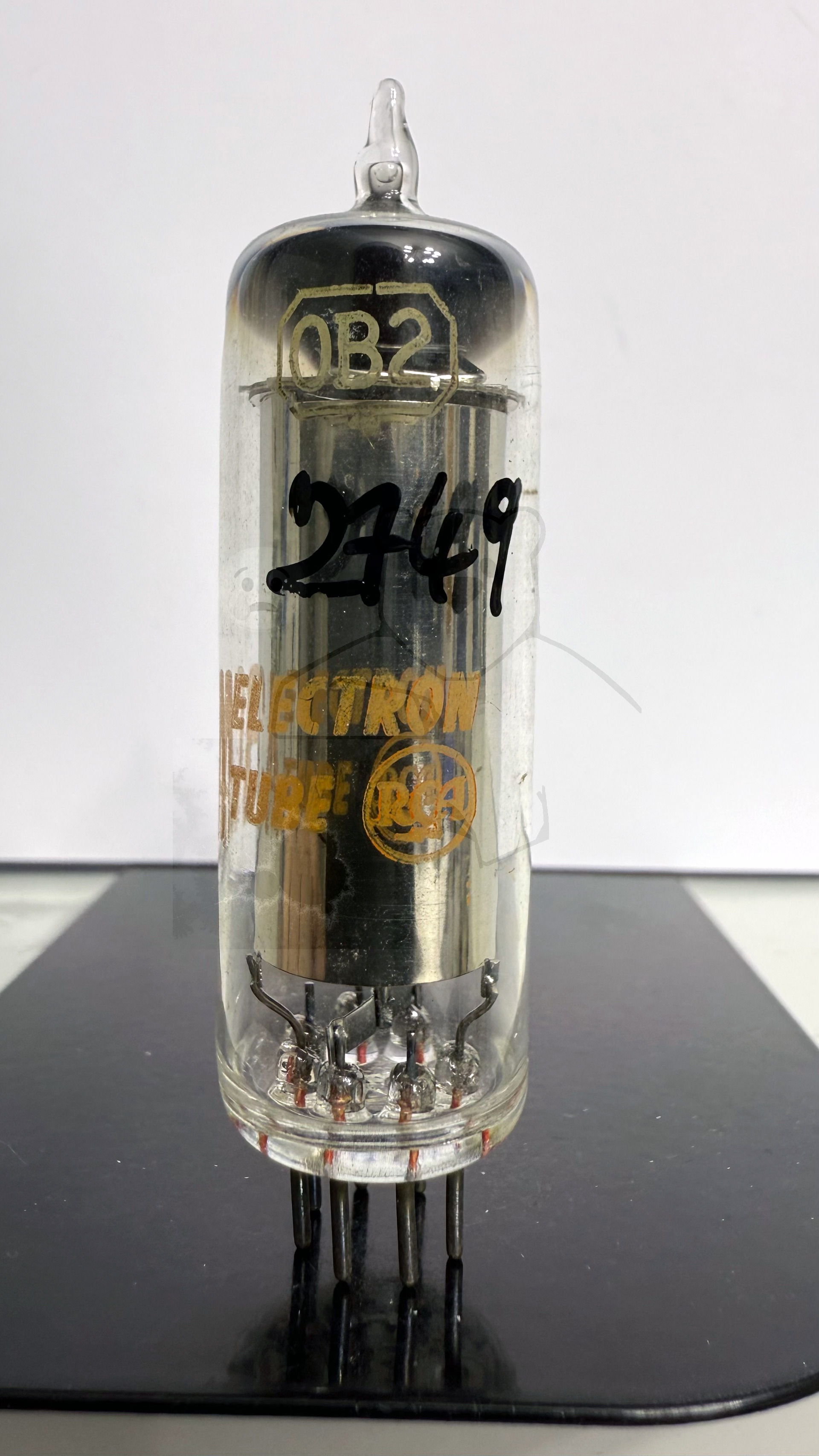 Röhre 0B2 #2749 Bild 1