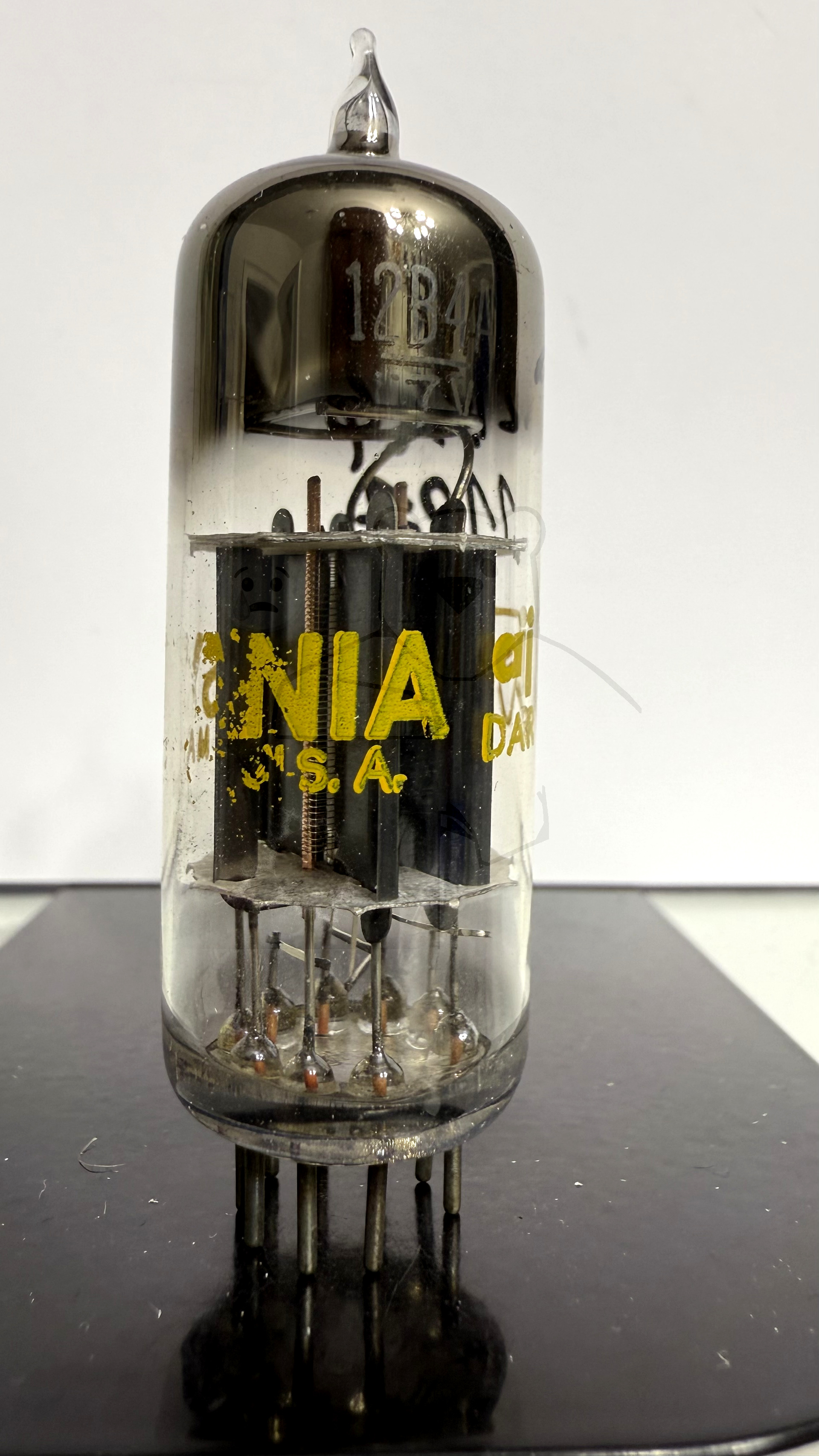 Röhre 12B4A #1127 Bild 1
