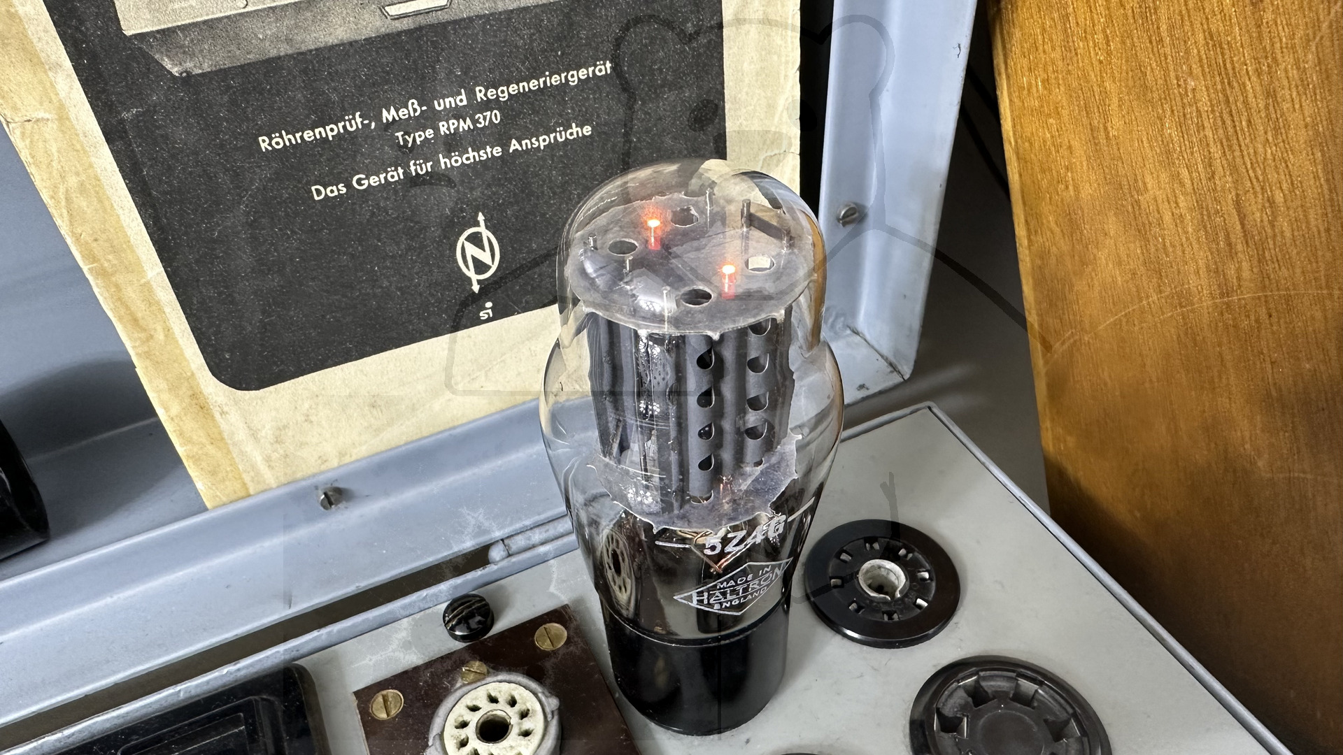 Röhre 5Z4G #5889 In Betrieb Bild 1