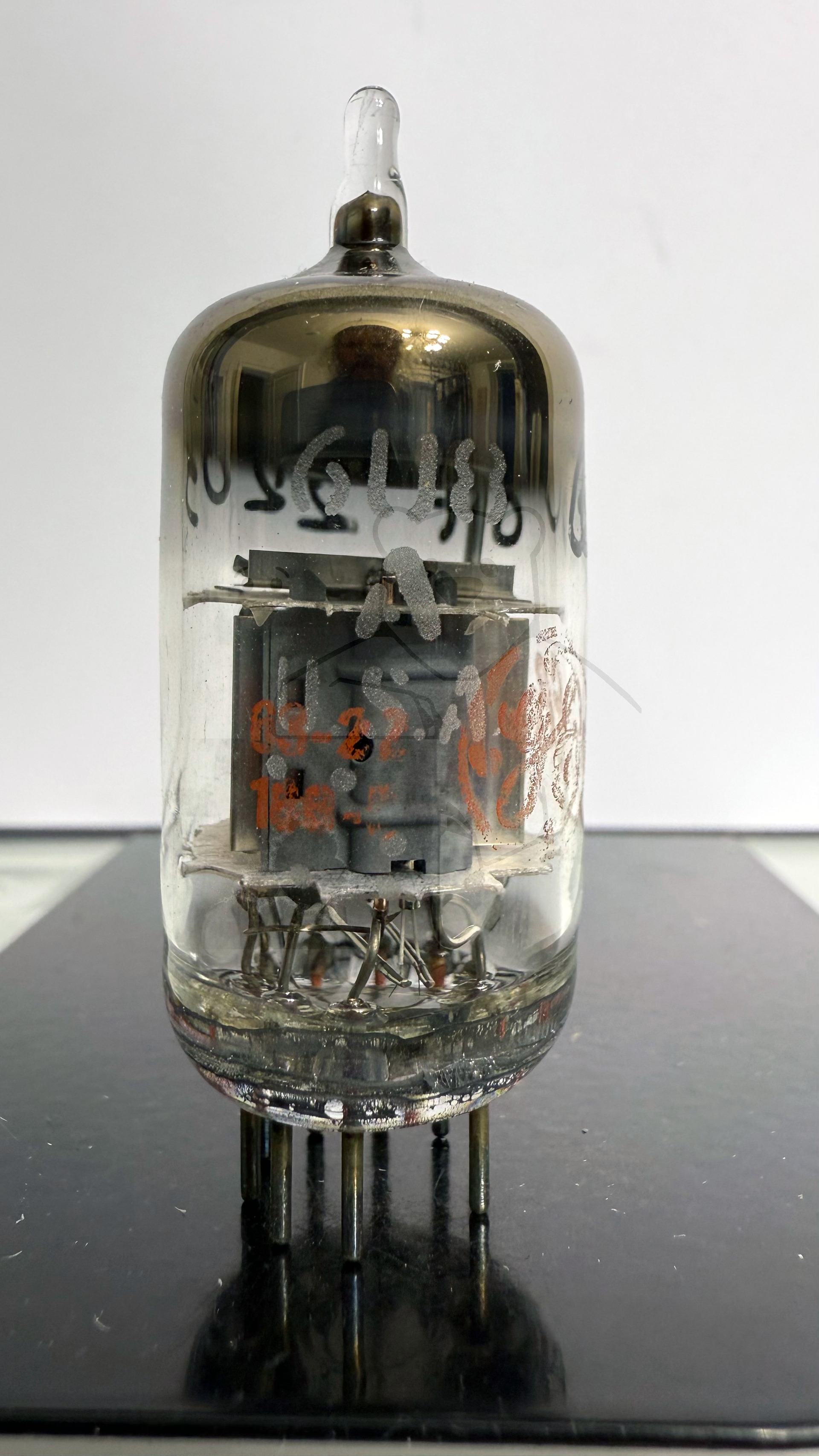 Röhre 6U8A #2205 Bild 1