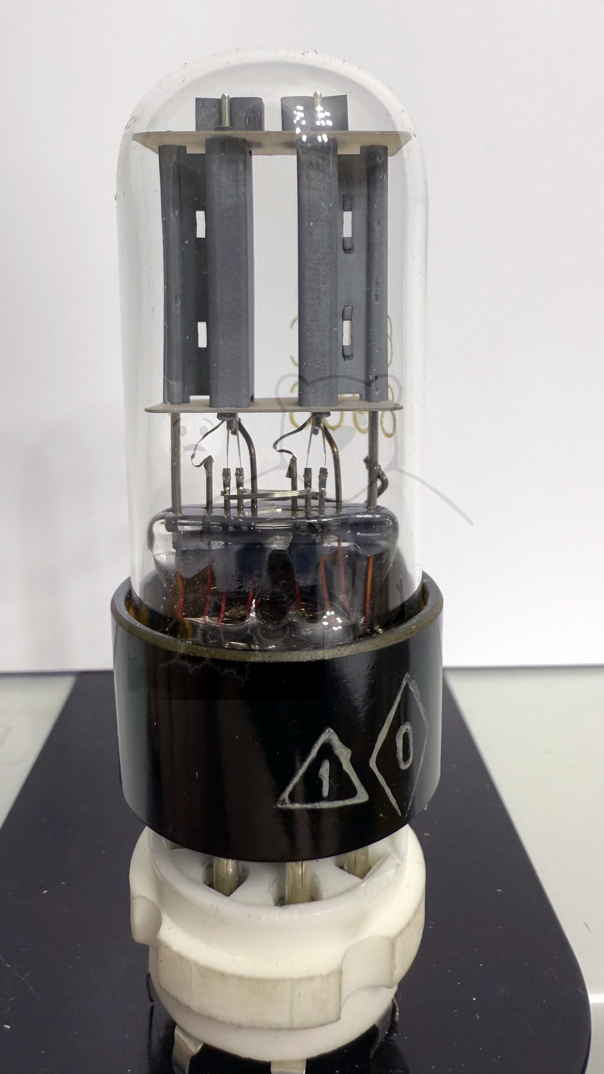 Röhre 6Н8С #8035 Bild 1