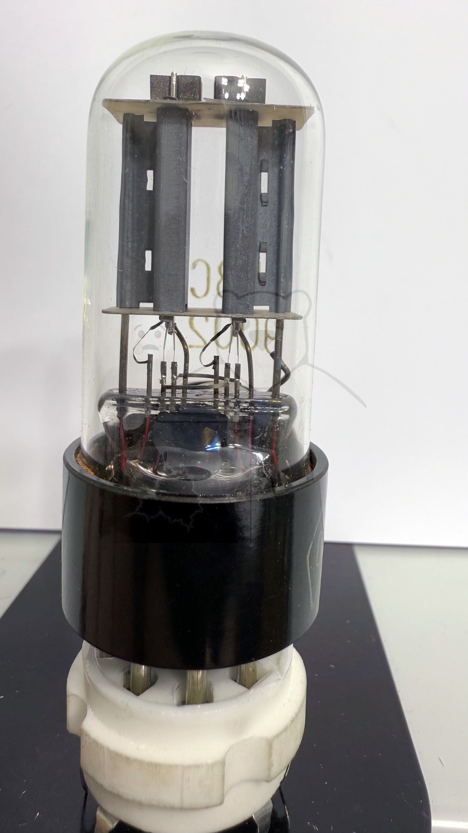 Röhre 6Н8С #8037 Bild 1