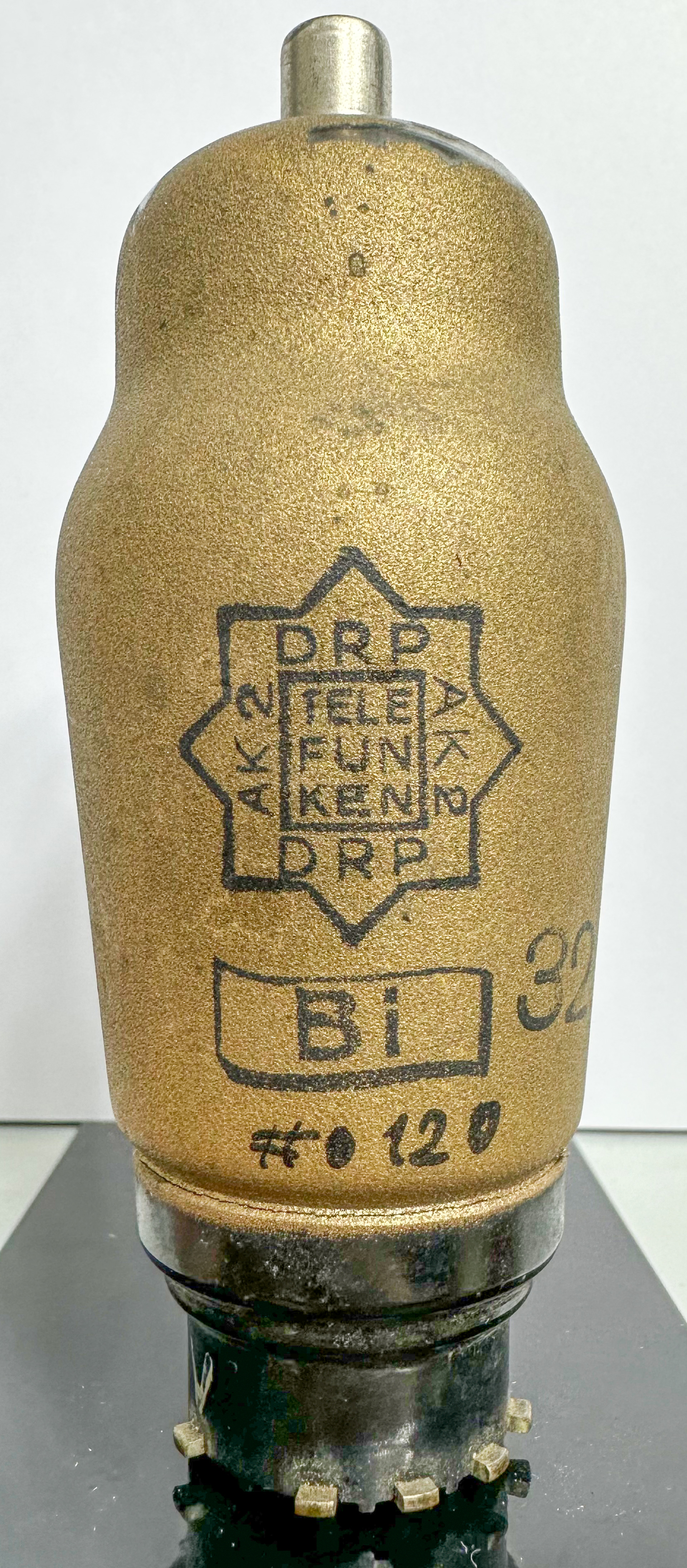 Röhre AK2 #0120 Bild 1