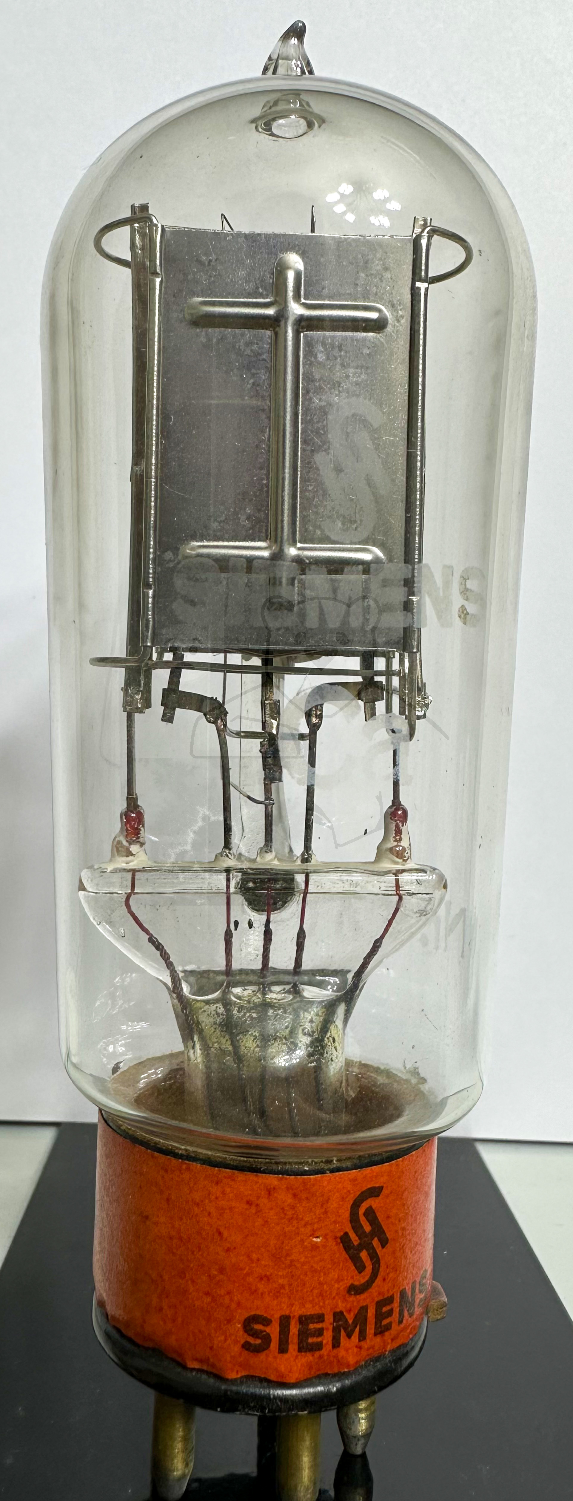 Röhre Ca #4613 Bild 1