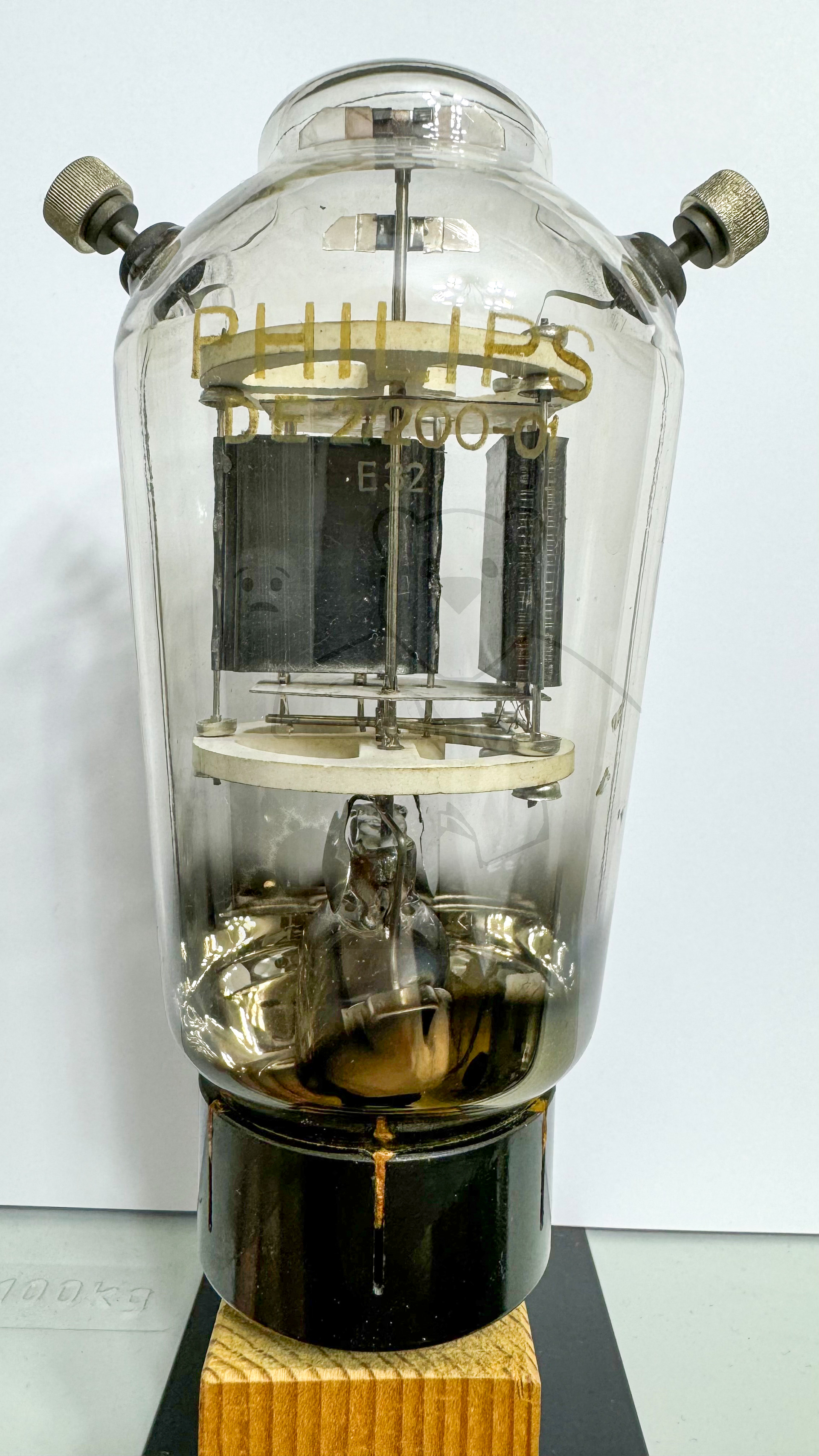 Röhre DE2-200-01 #6880 Bild 1