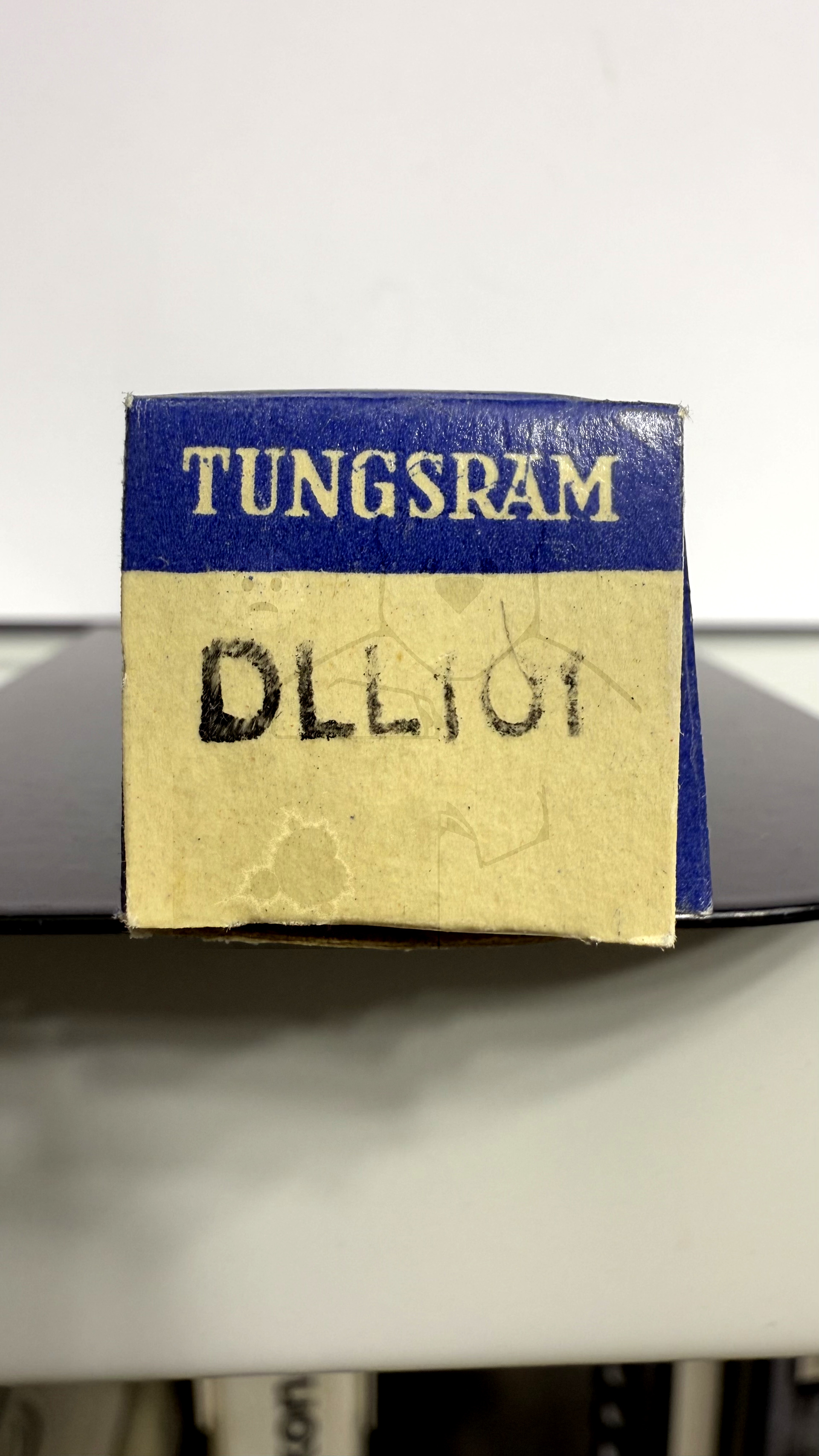 Röhre DLL101 #5984 Verpackung Bild 3