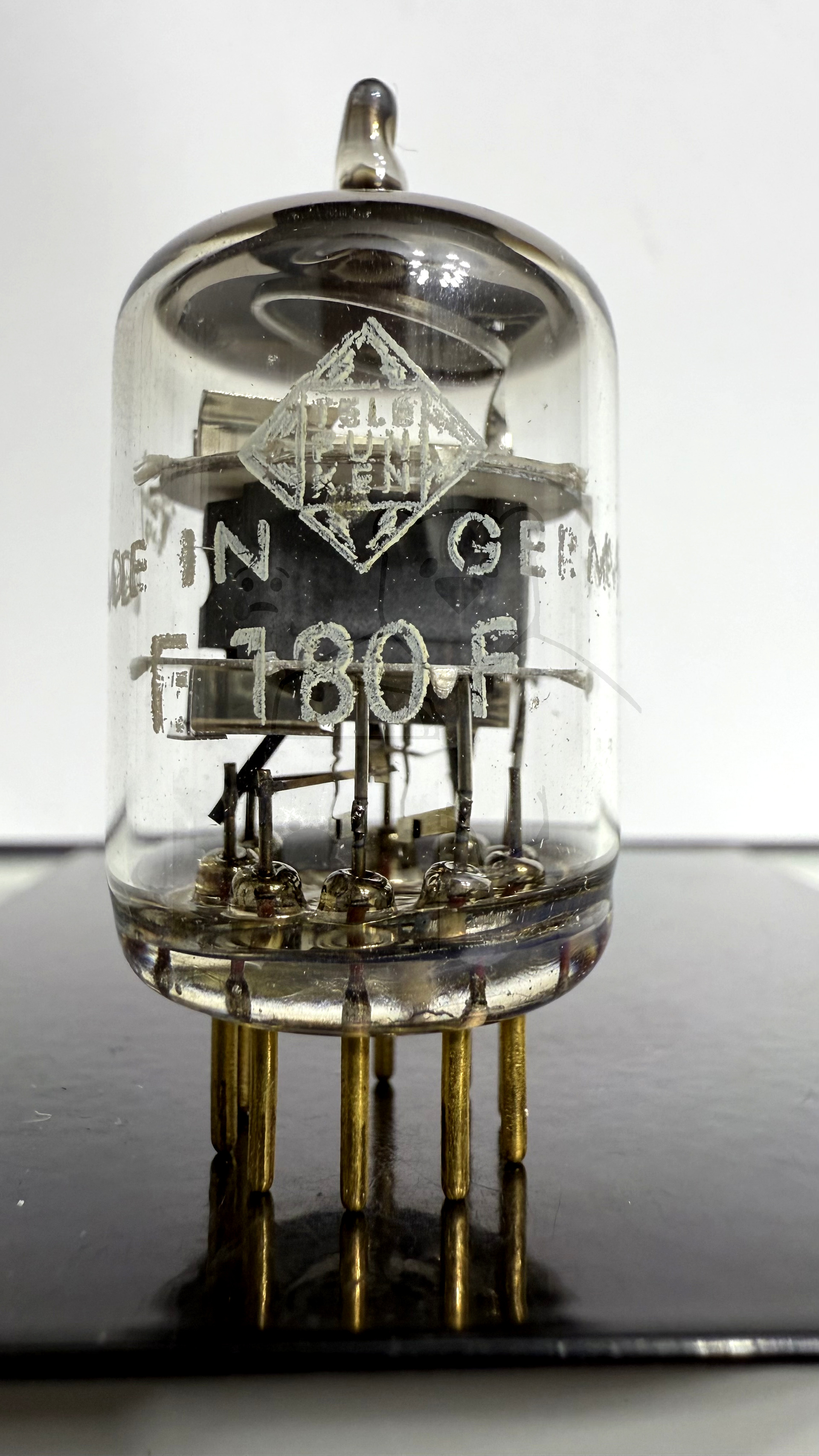 Röhre E180F #5092 Bild 1