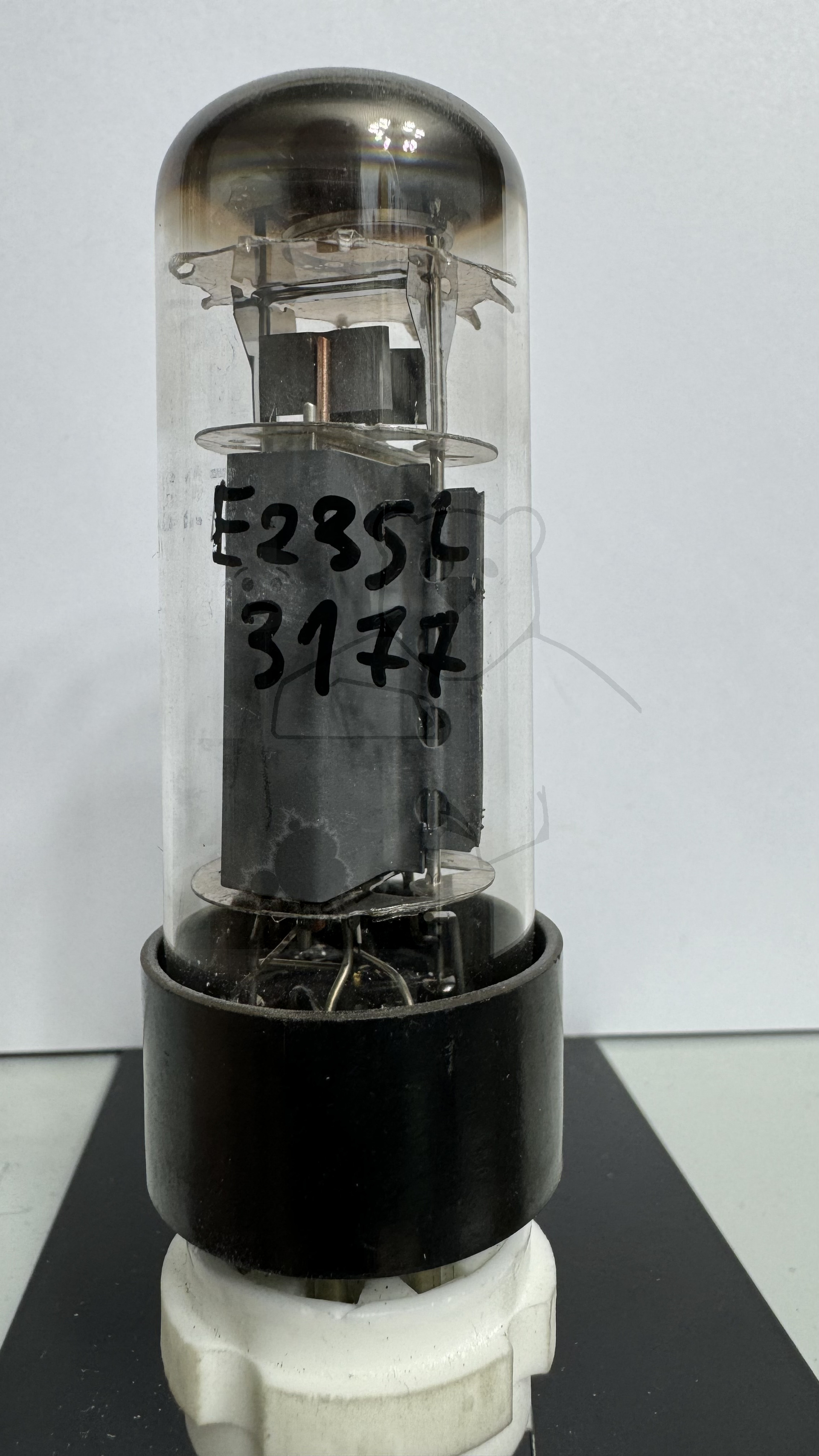 Röhre E235L #3177 Bild 1