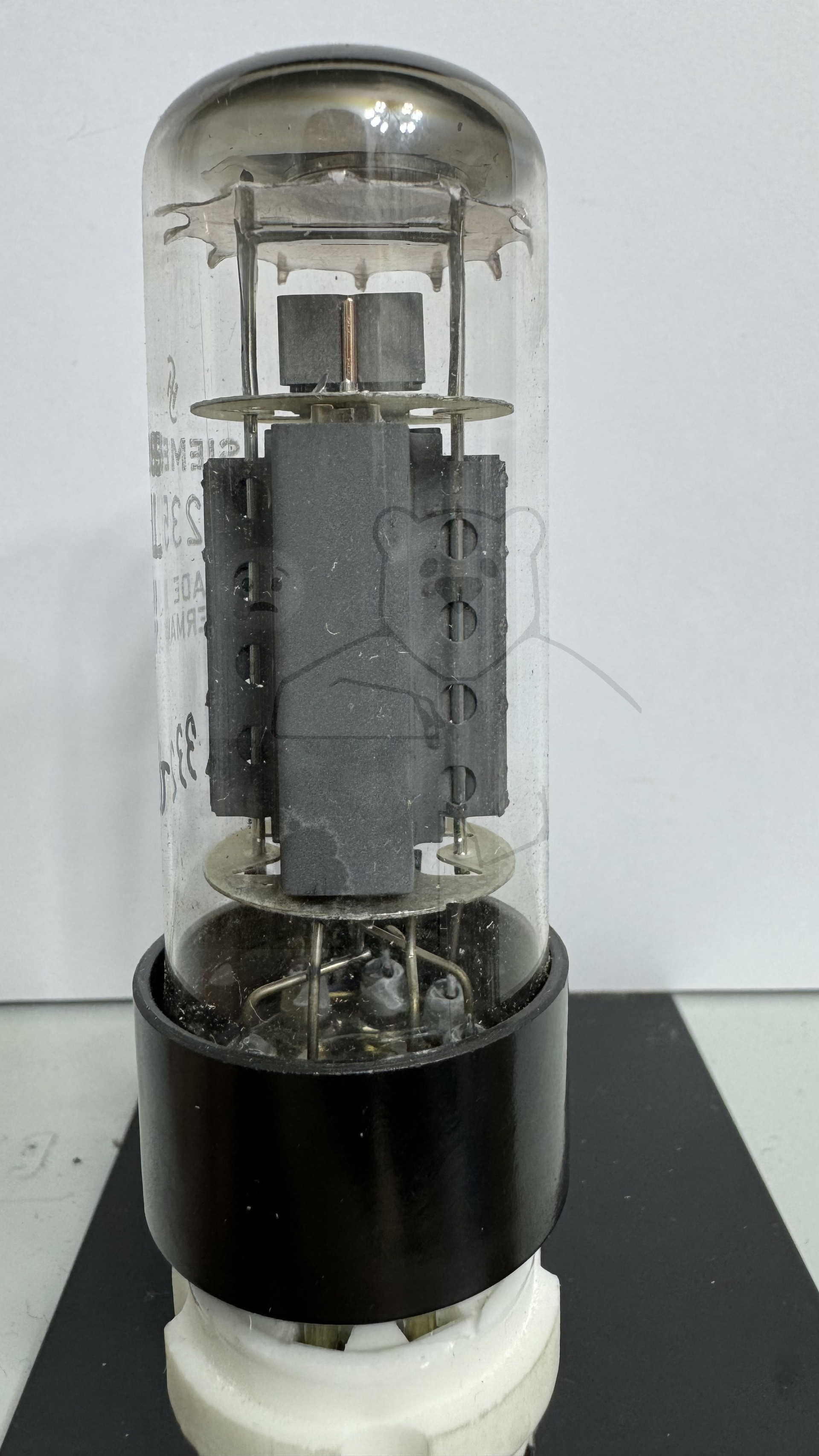 Röhre E235L #3325 Bild 2