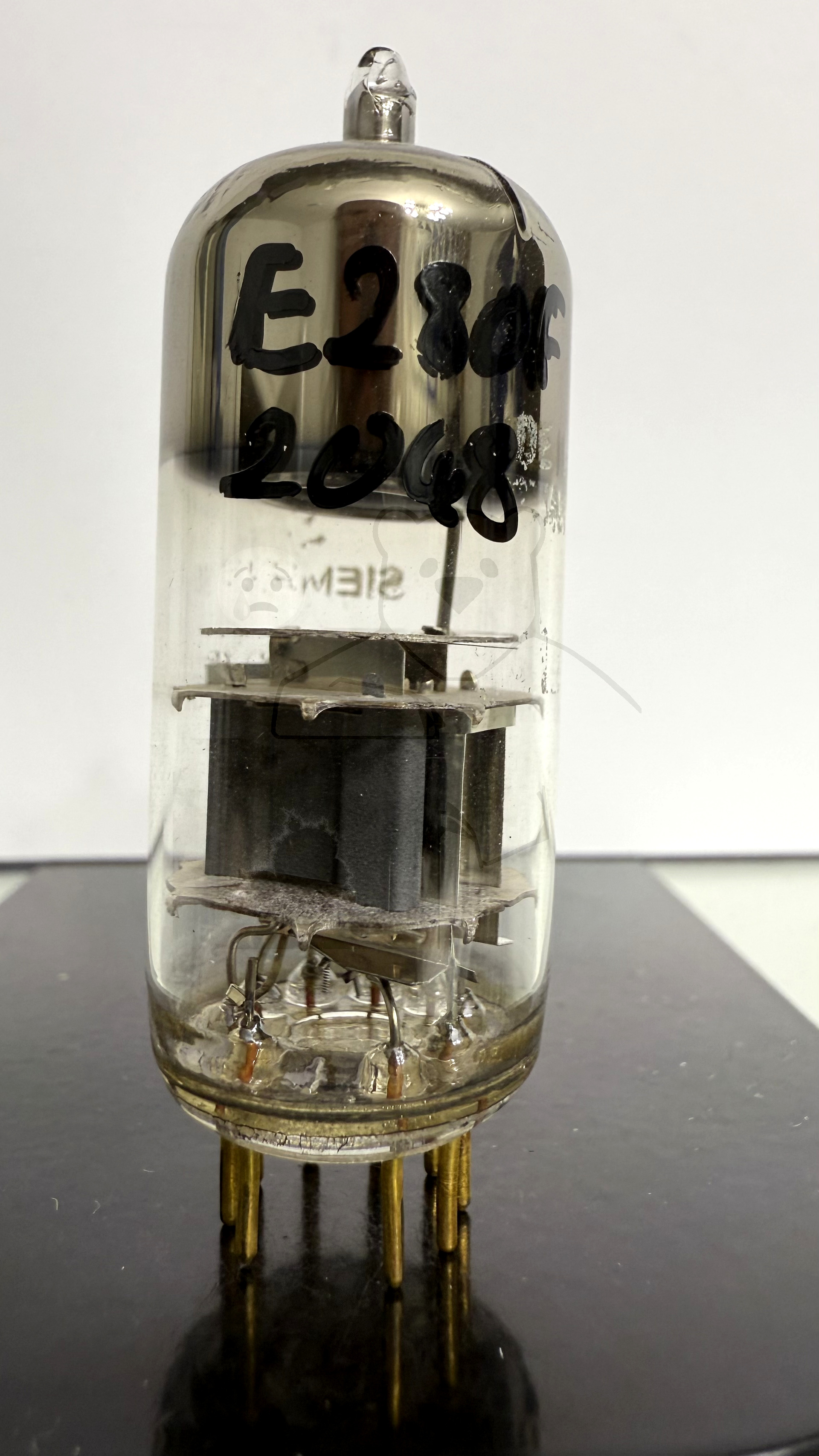 Röhre E280F #2048 Bild 1