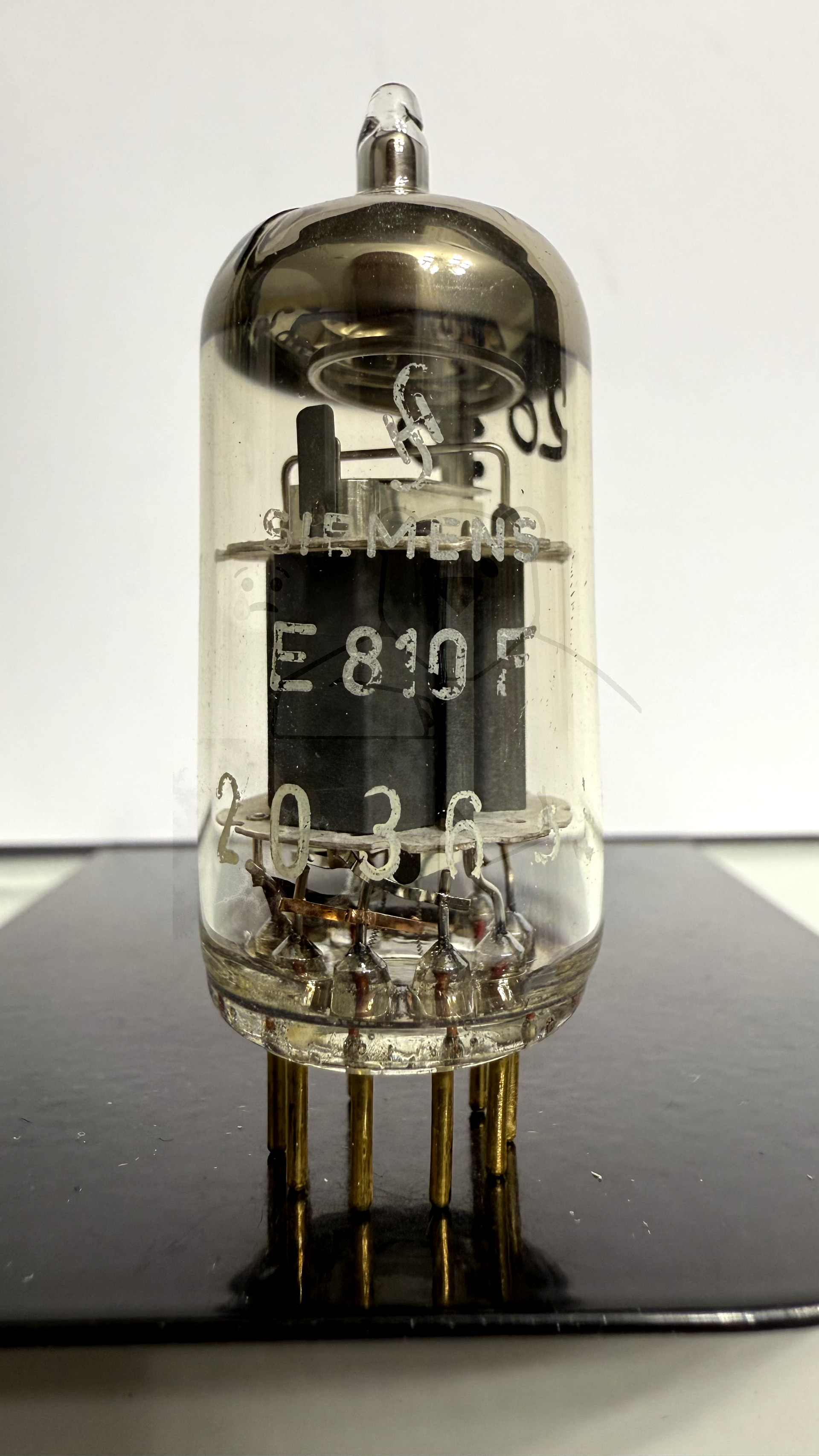 Röhre E810F #2050 Bild 1