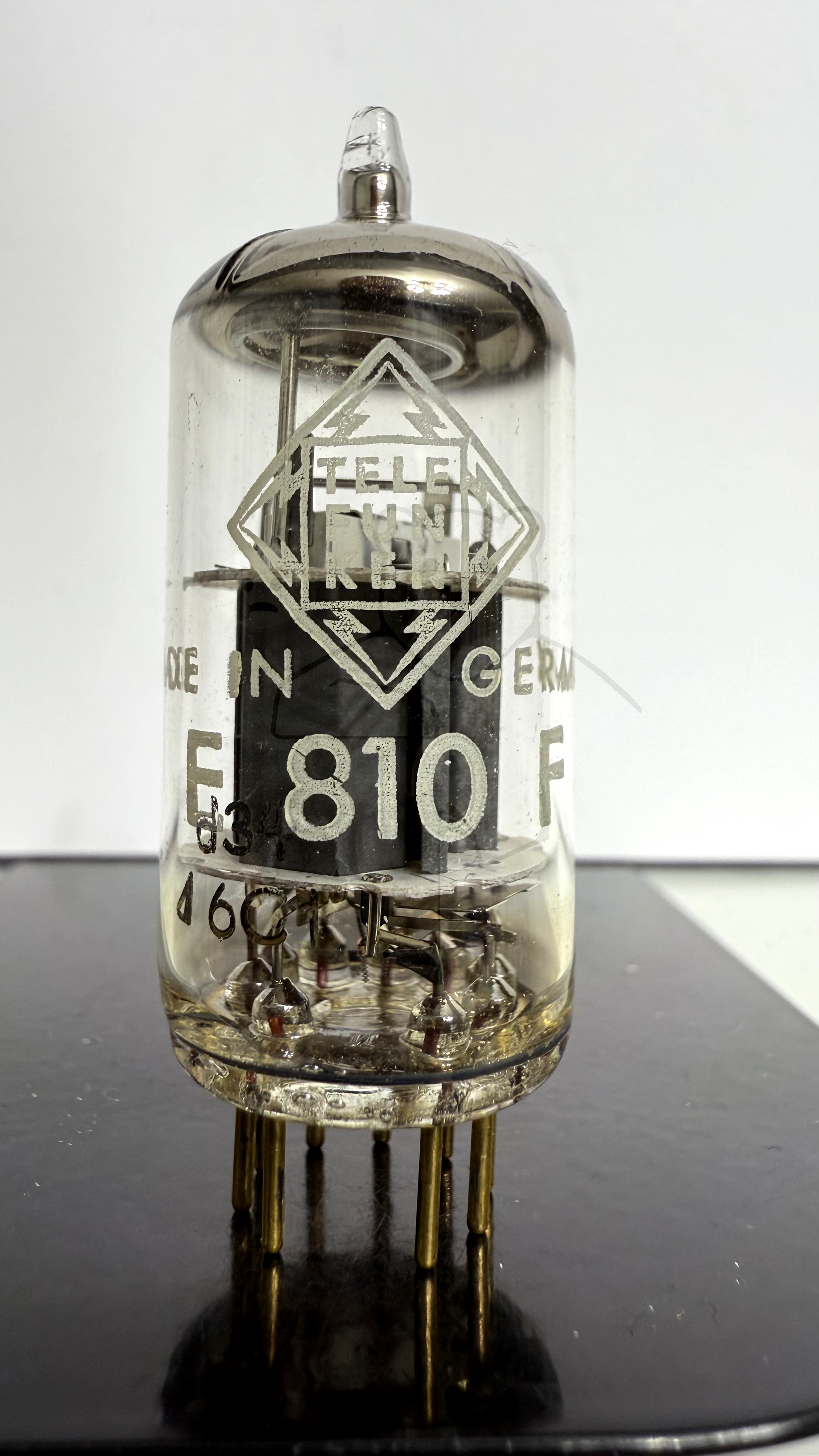 Röhre E810F #5114 Bild 1