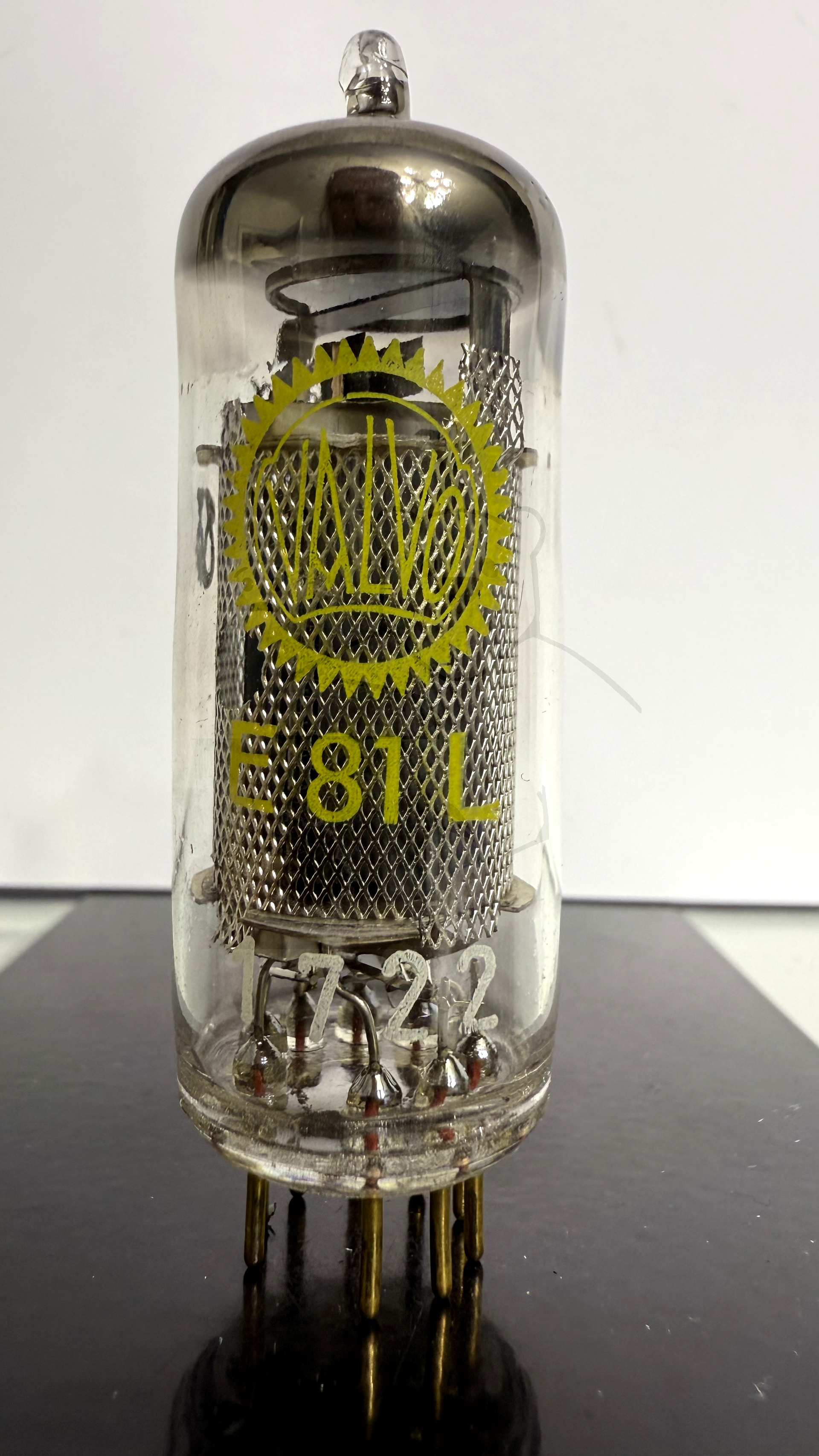Röhre E81L #0988 Bild 1