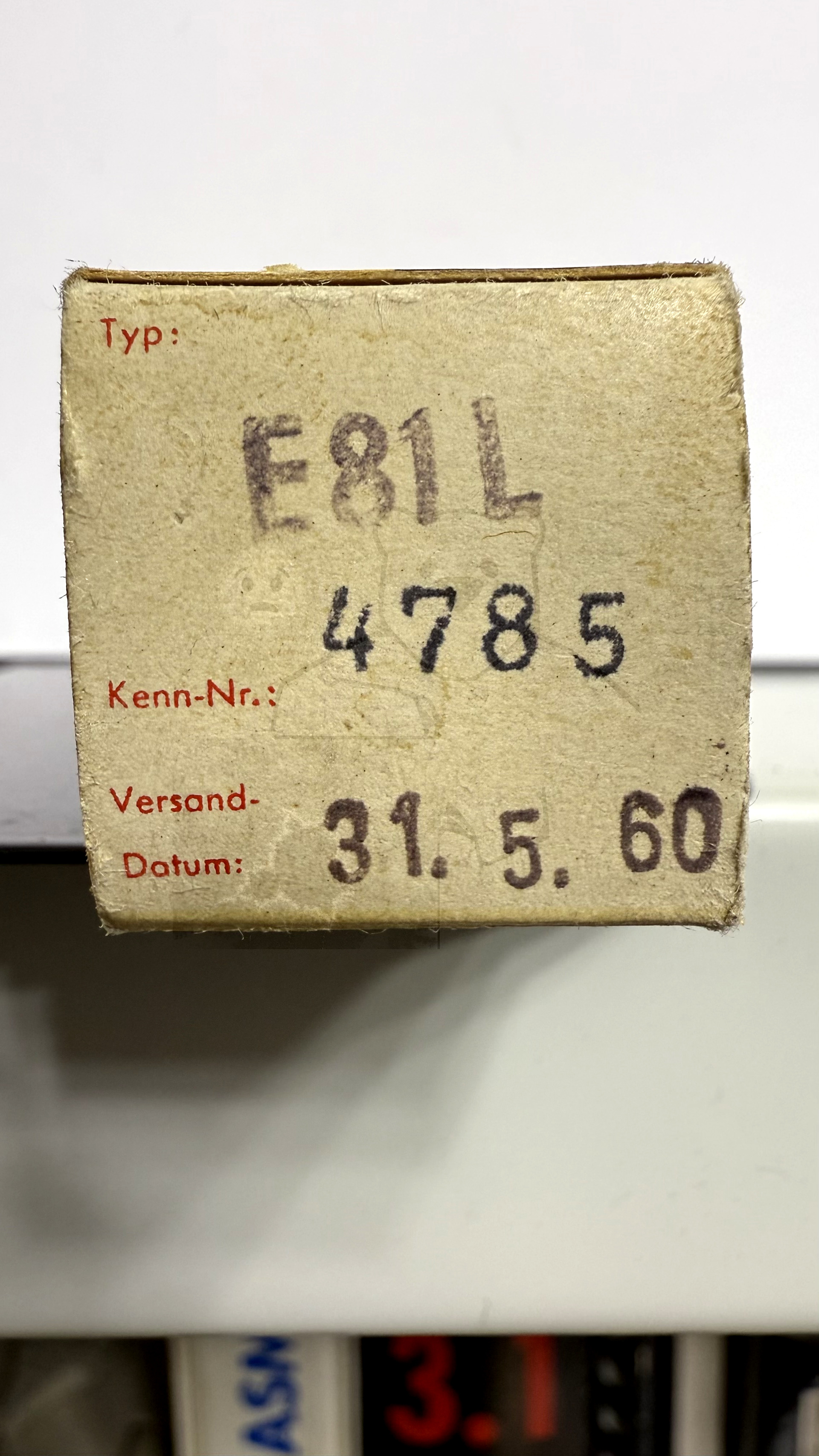 Röhre E81L #3381 Verpackung Bild 3