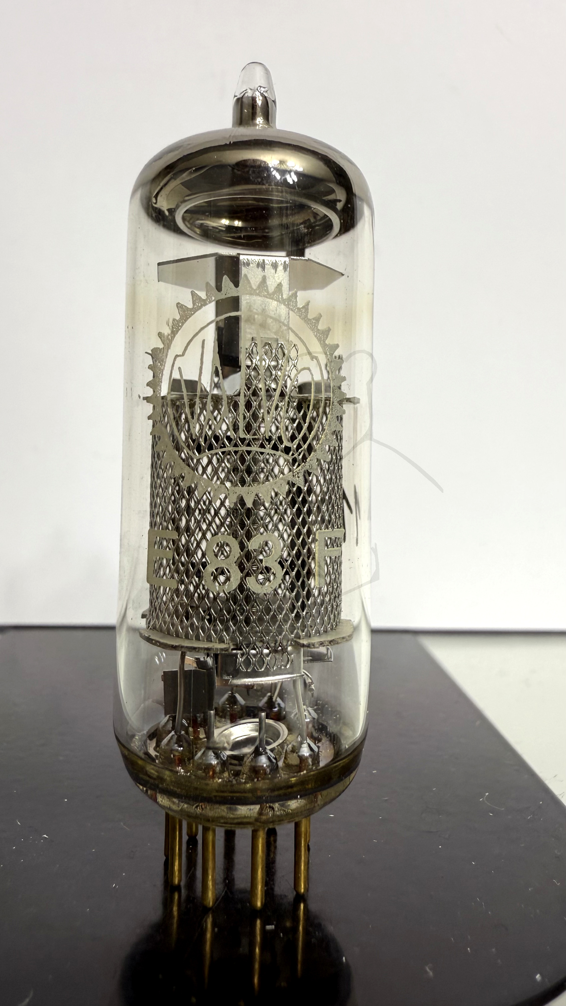 Röhre E83F #1101 Bild 1