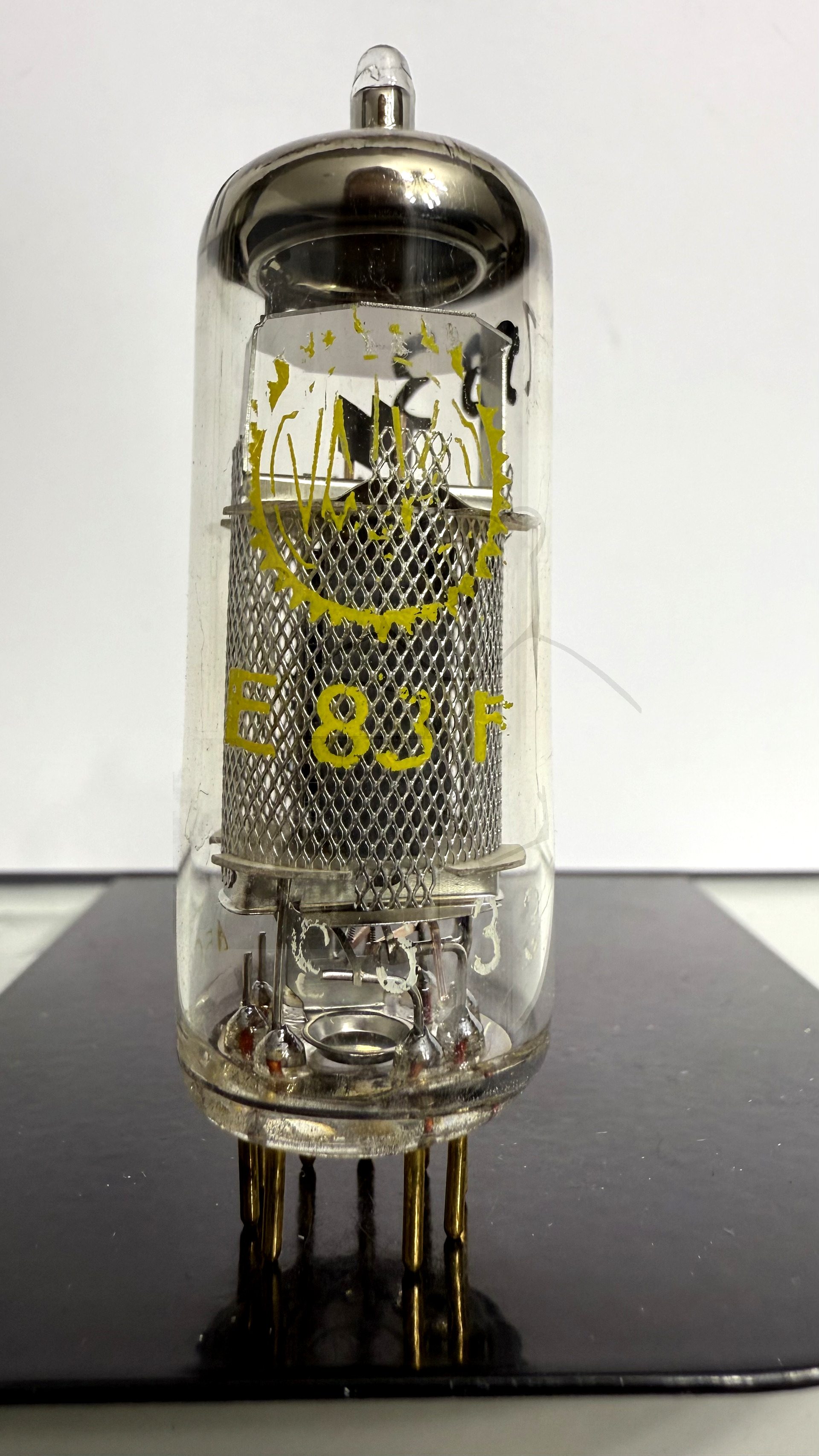 Röhre E83F #1555 Bild 1