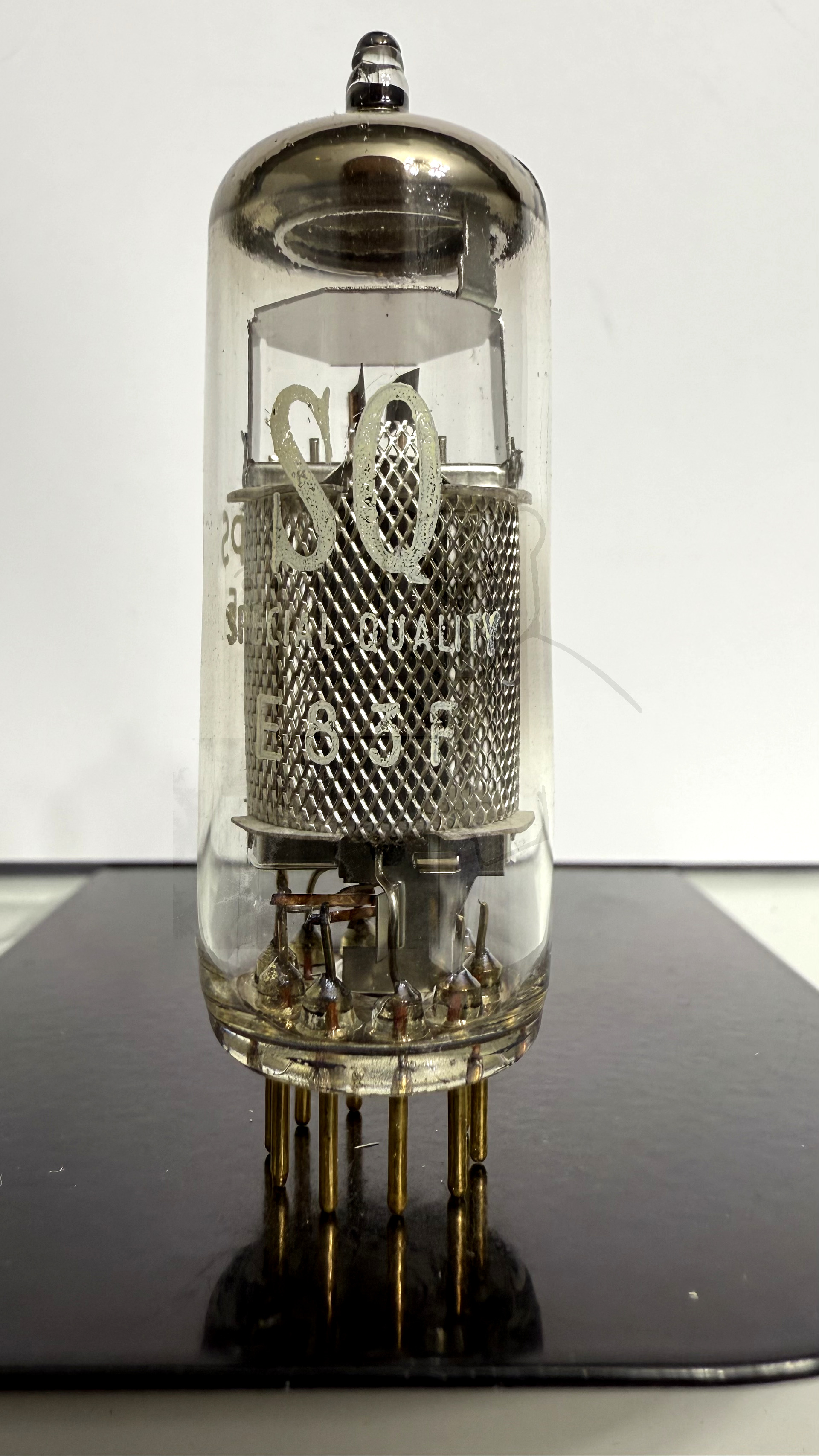 Röhre E83F #3837 Bild 1