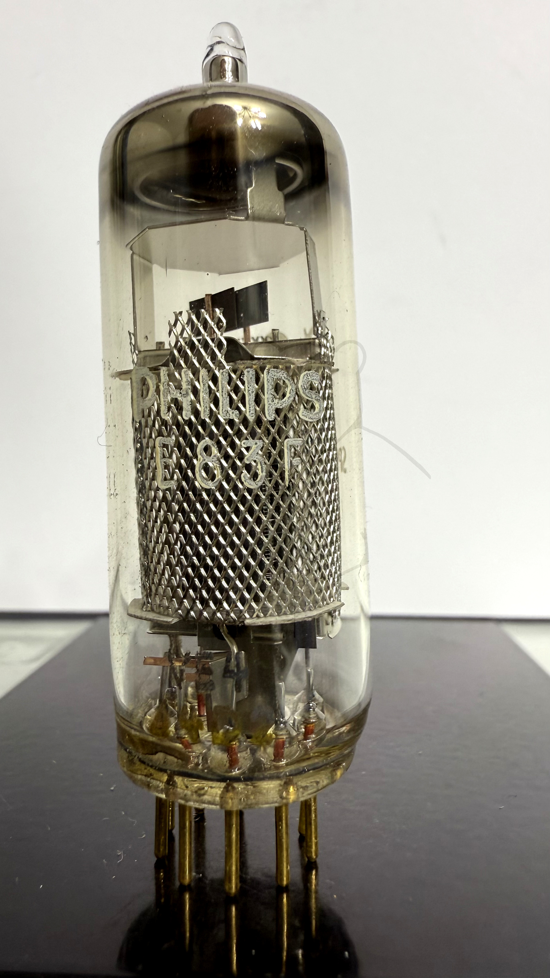 Röhre E83F #3879 Bild 1