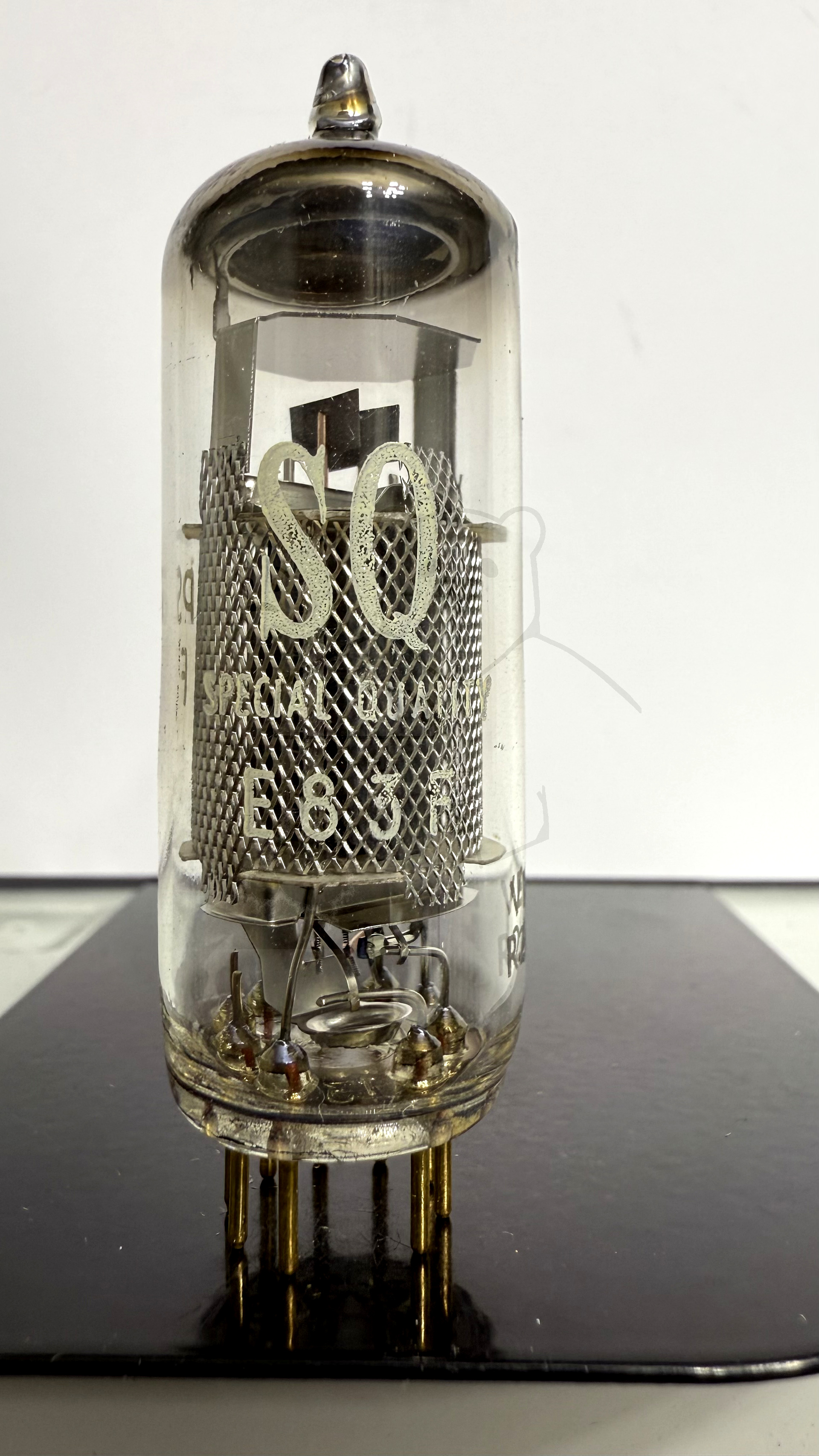 Röhre E83F #3880 Bild 1
