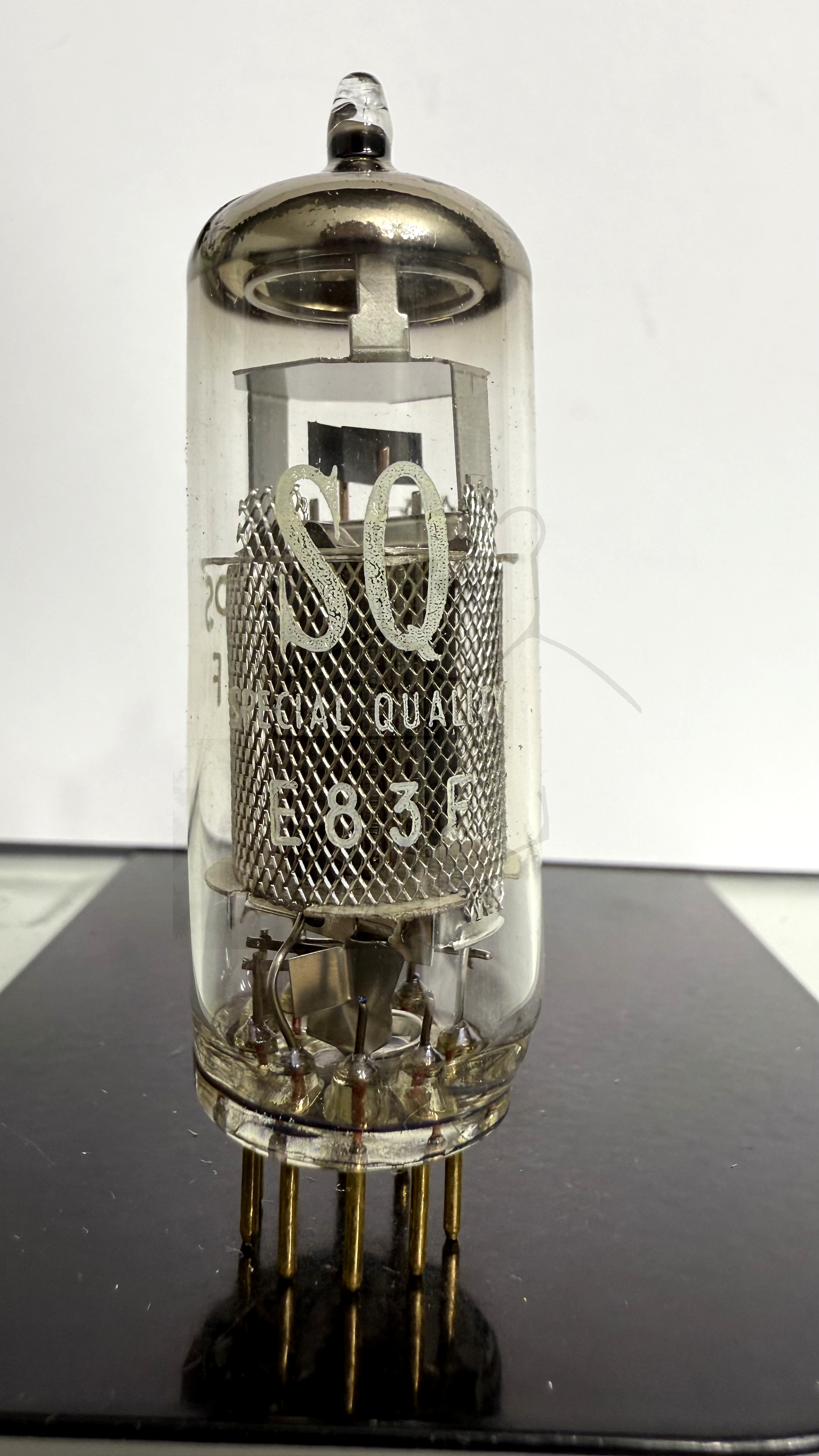 Röhre E83F #3883 Bild 1