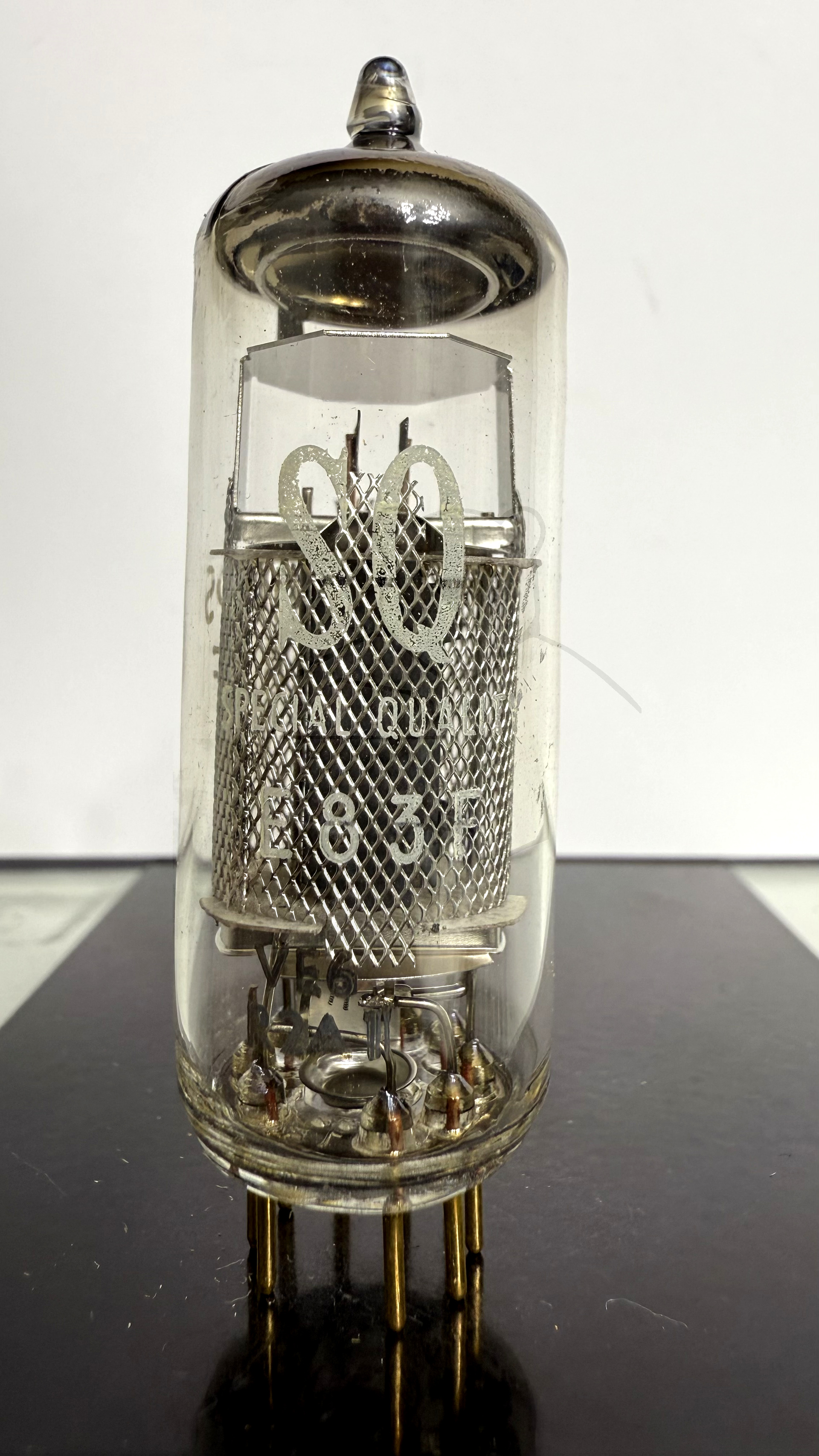 Röhre E83F #3890 Bild 1