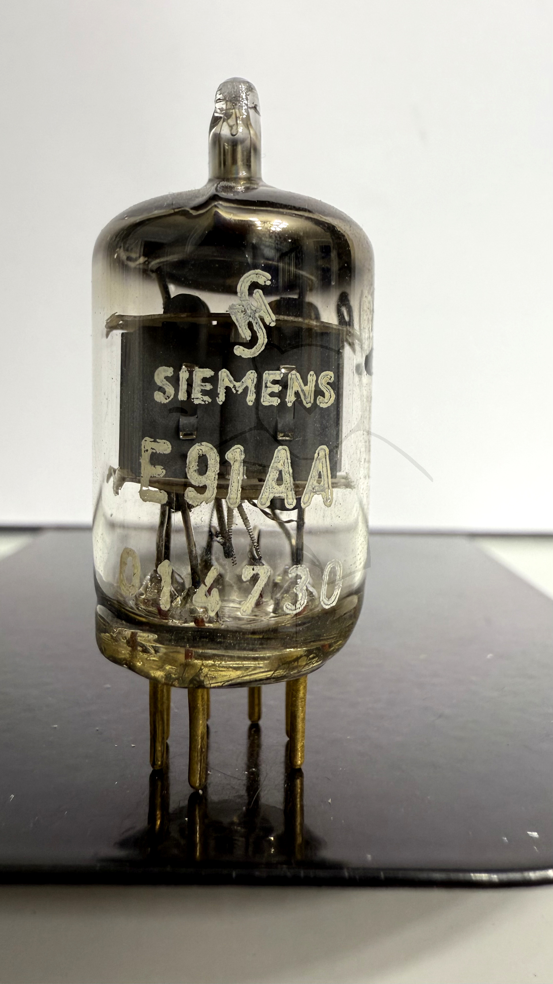 Röhre E91AA #2985 Bild 1