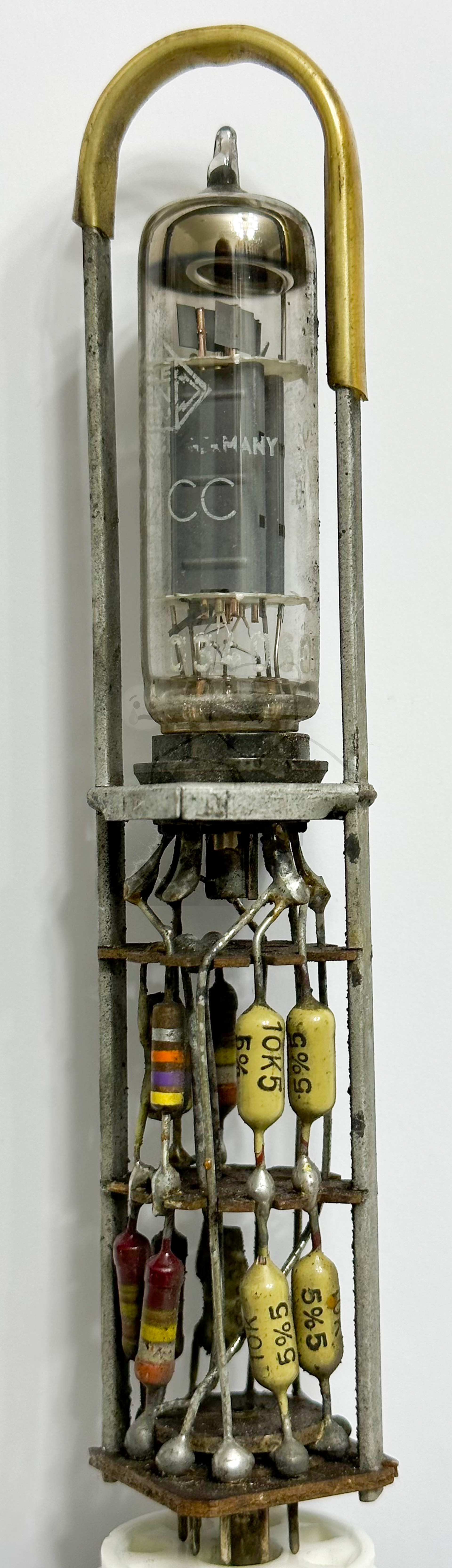 Röhre E92CC #7531 in einem Computermodul Bild 1