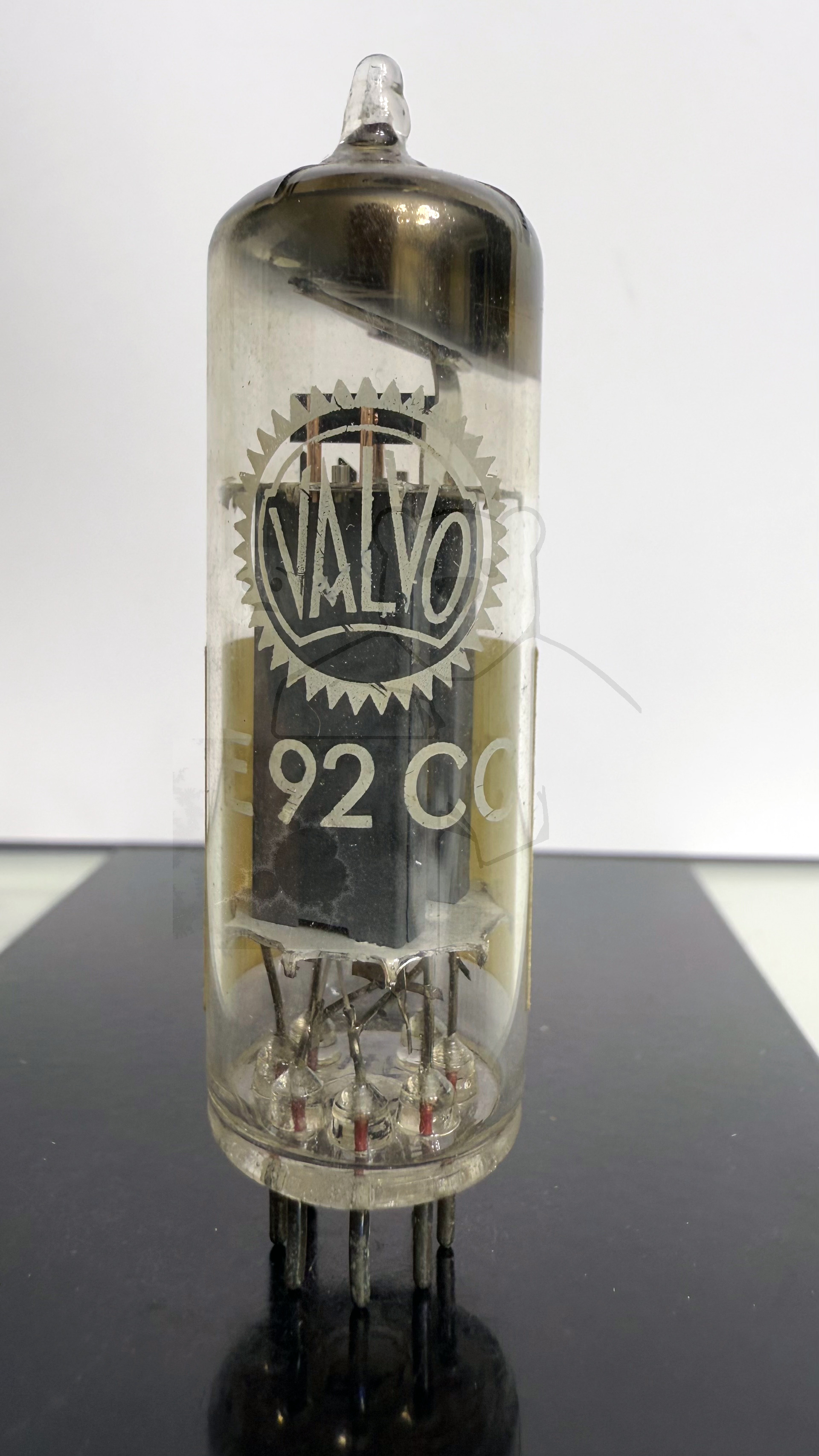 Röhre E92CC #7861 Bild 1 - UnverkĂ€uflich - Experimentierröhre - Keine Garantie fĂŒr Einhaltung der Propagandawerte