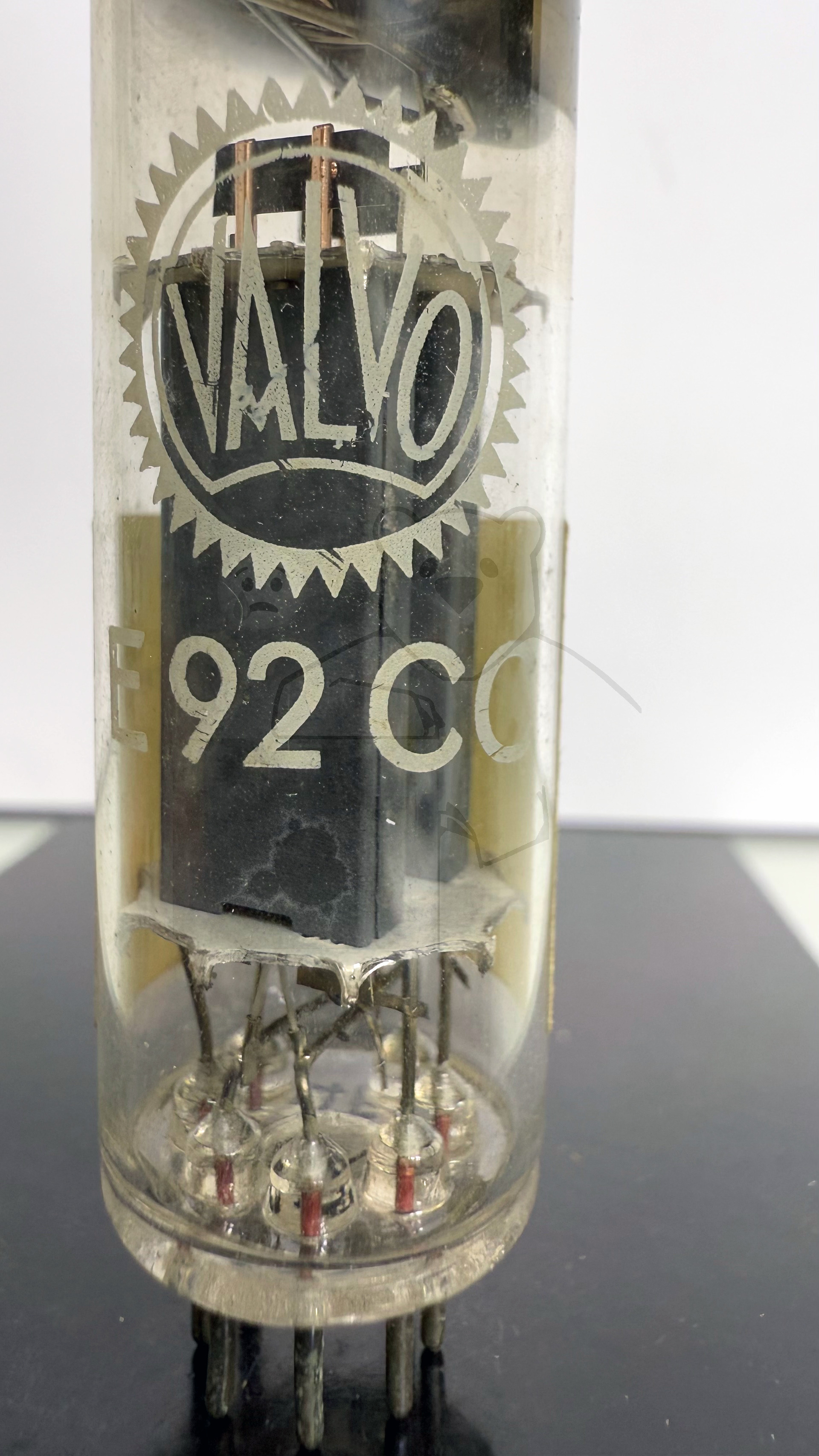 Röhre E92CC #7861 Bild 2 - UnverkĂ€uflich - Experimentierröhre - Keine Garantie fĂŒr Einhaltung der Propagandawerte