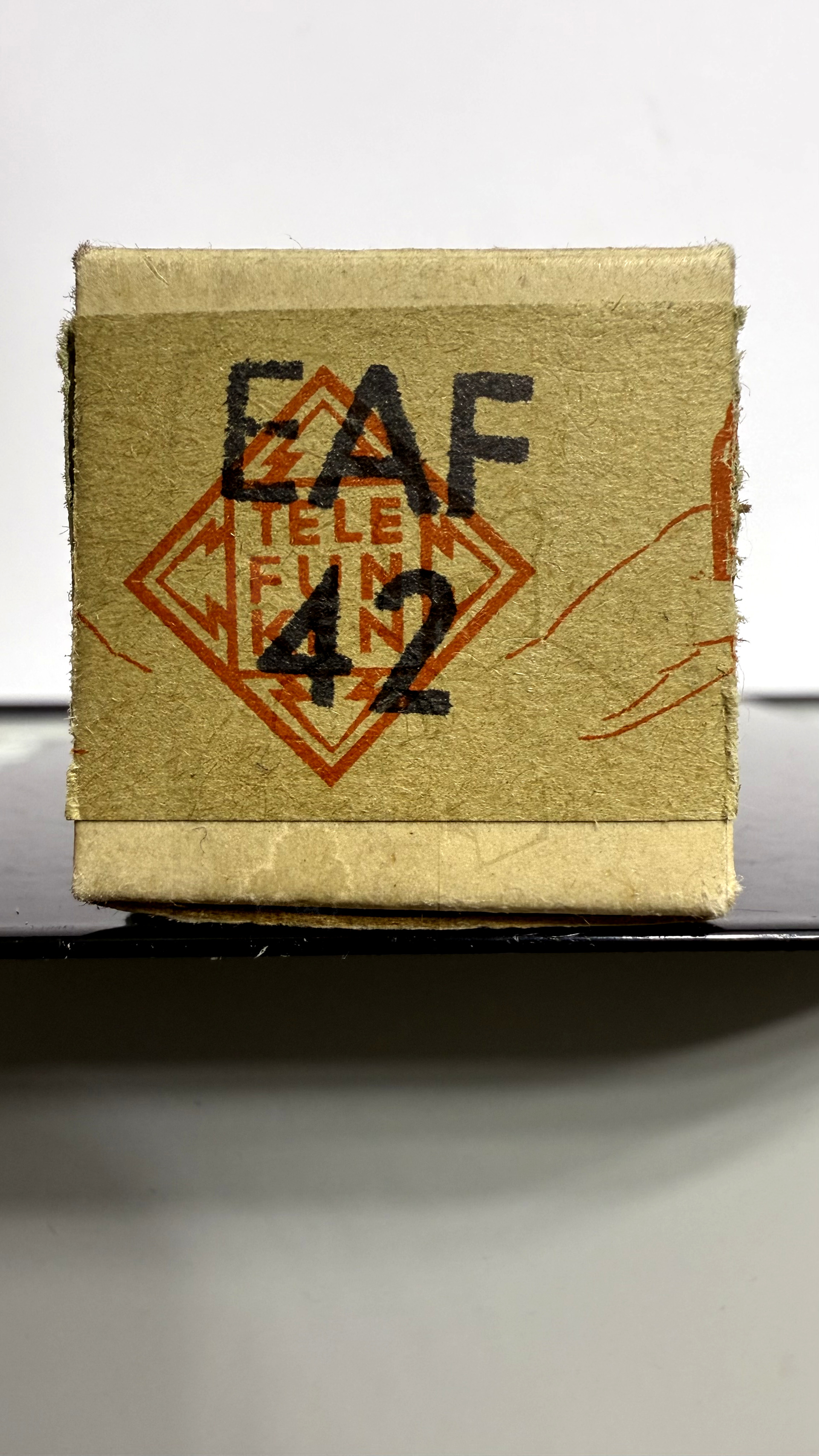 Röhre EAF42 #3374 Verpackung Bild 3