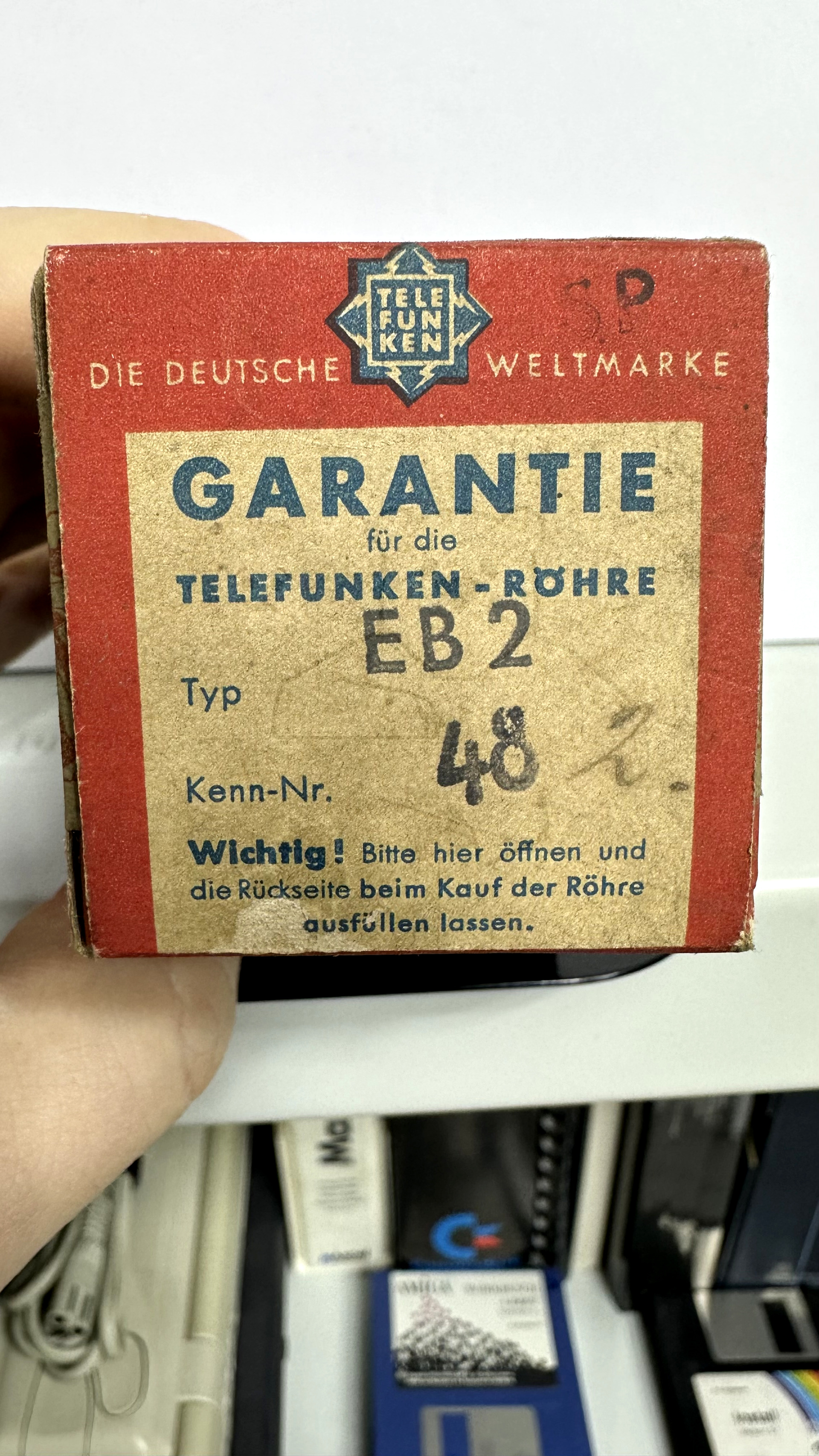 Röhre EB2 #5886 Verpackung Bild 5
