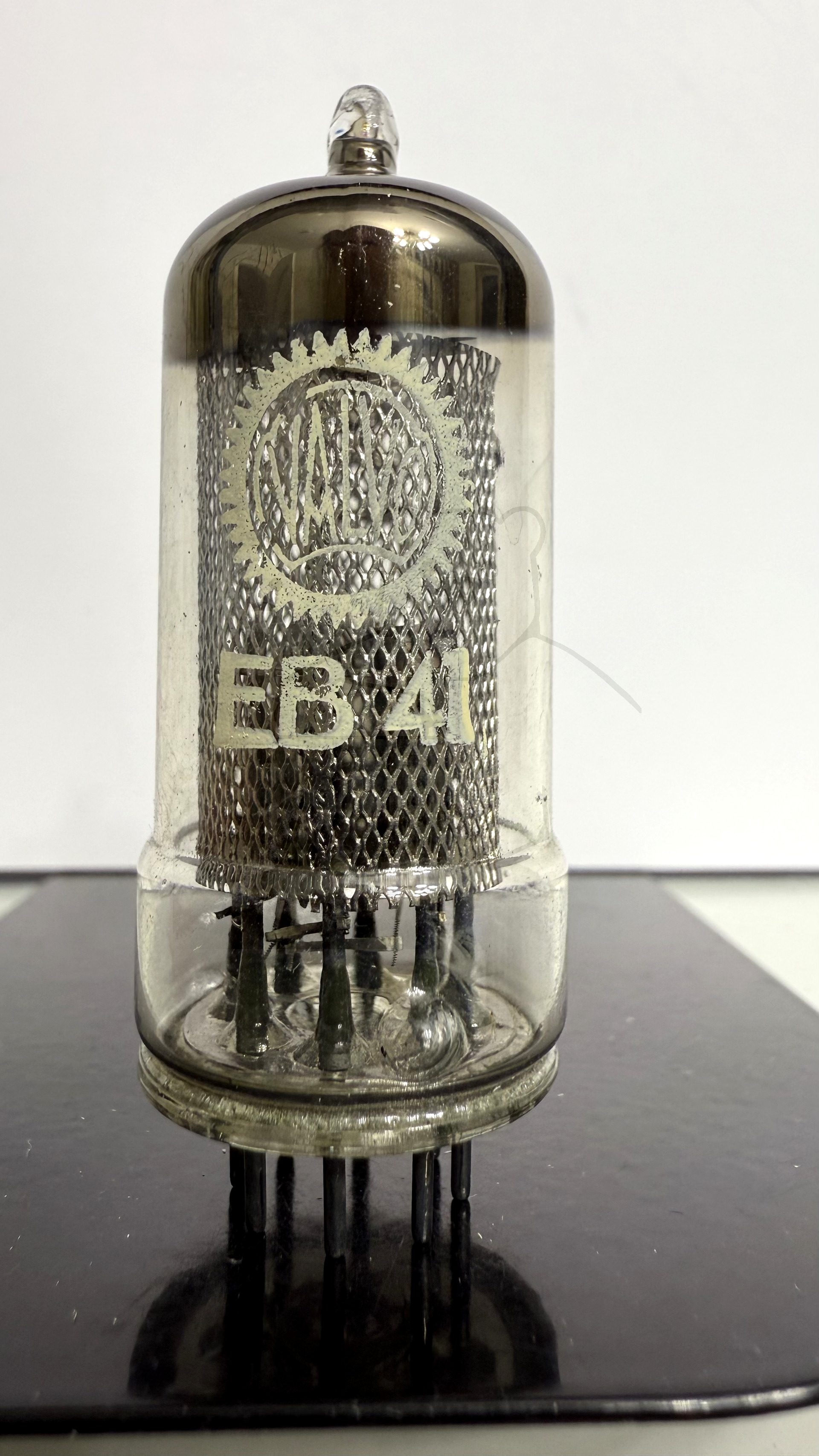 Röhre EB41 #1621 Bild 1