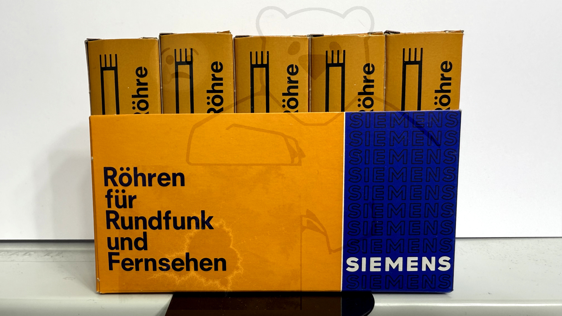 Röhre EC900 Verpackung Riegel Bild 1