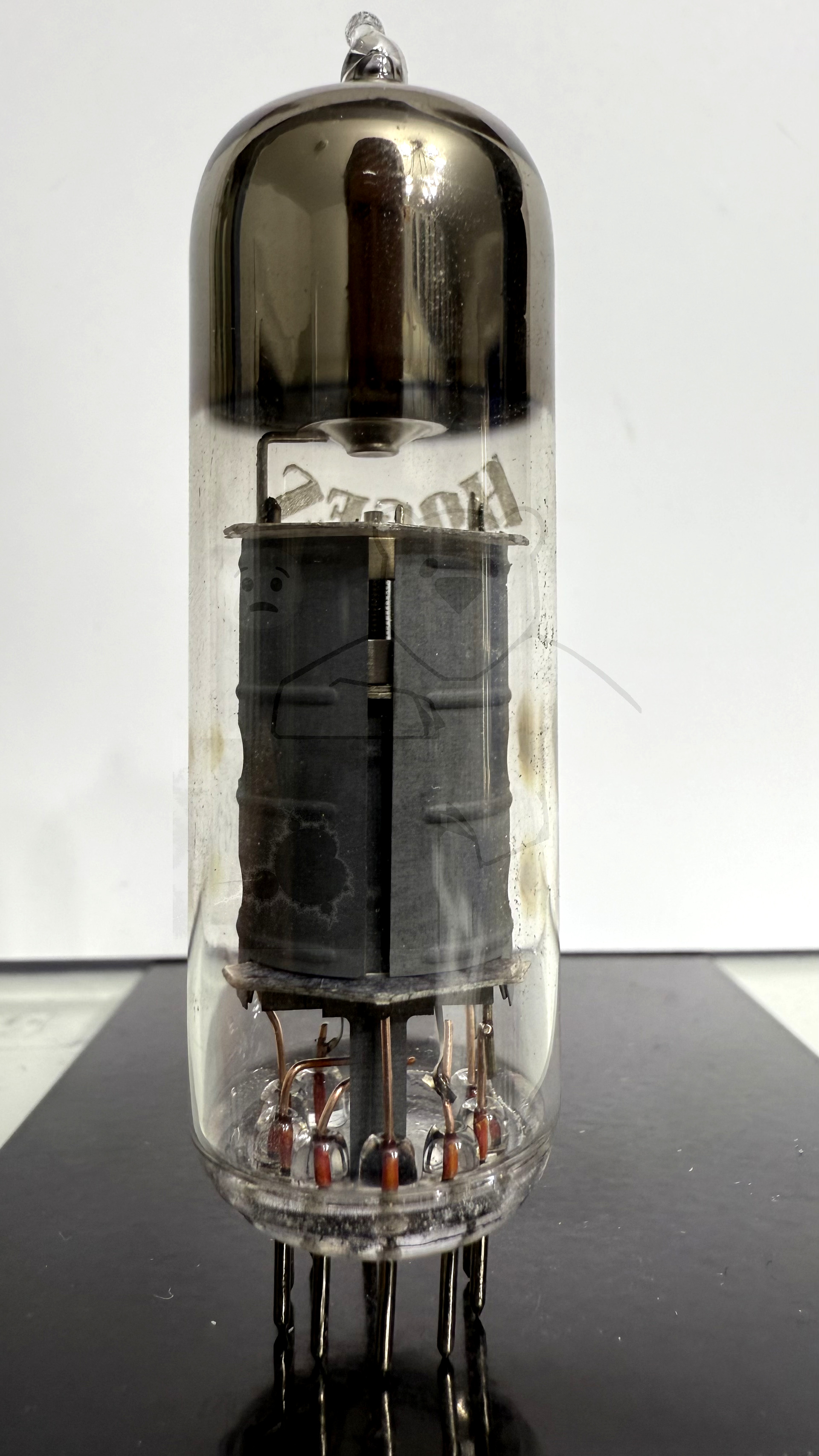 Röhre ECH81 #0563 'Besonders hohe Kolbenform' Bild 3