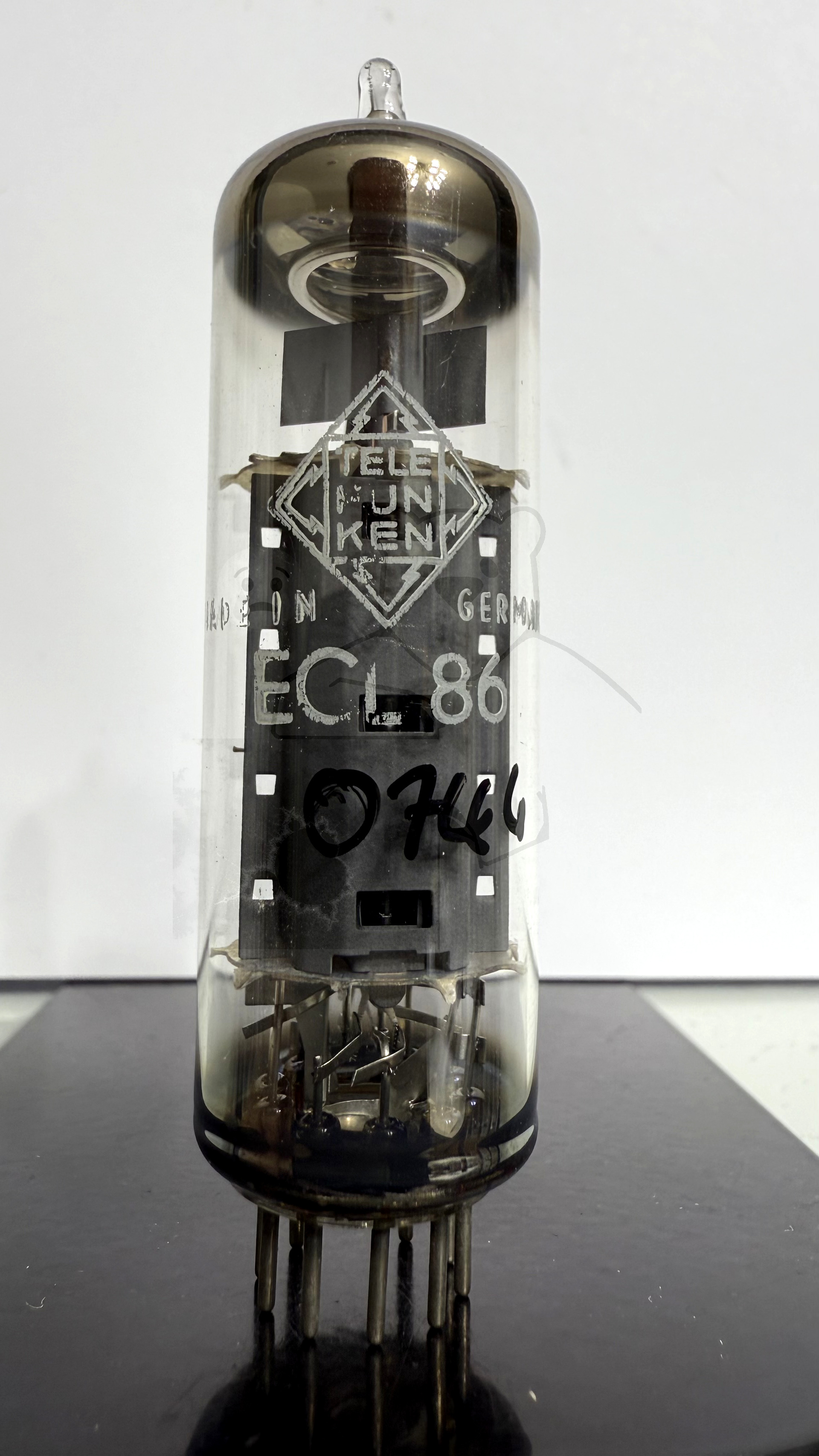 Röhre ECL86 #0744 Bild 1
