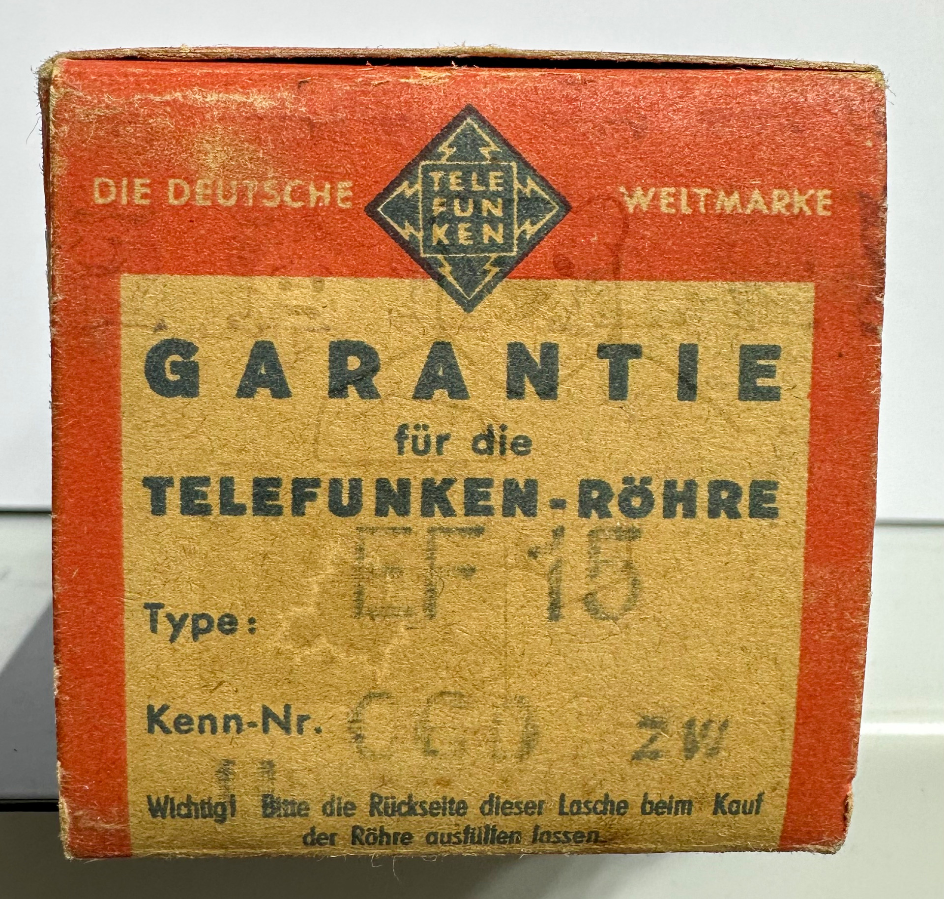 Röhre EF15 #3624 Verpackung Bild 2