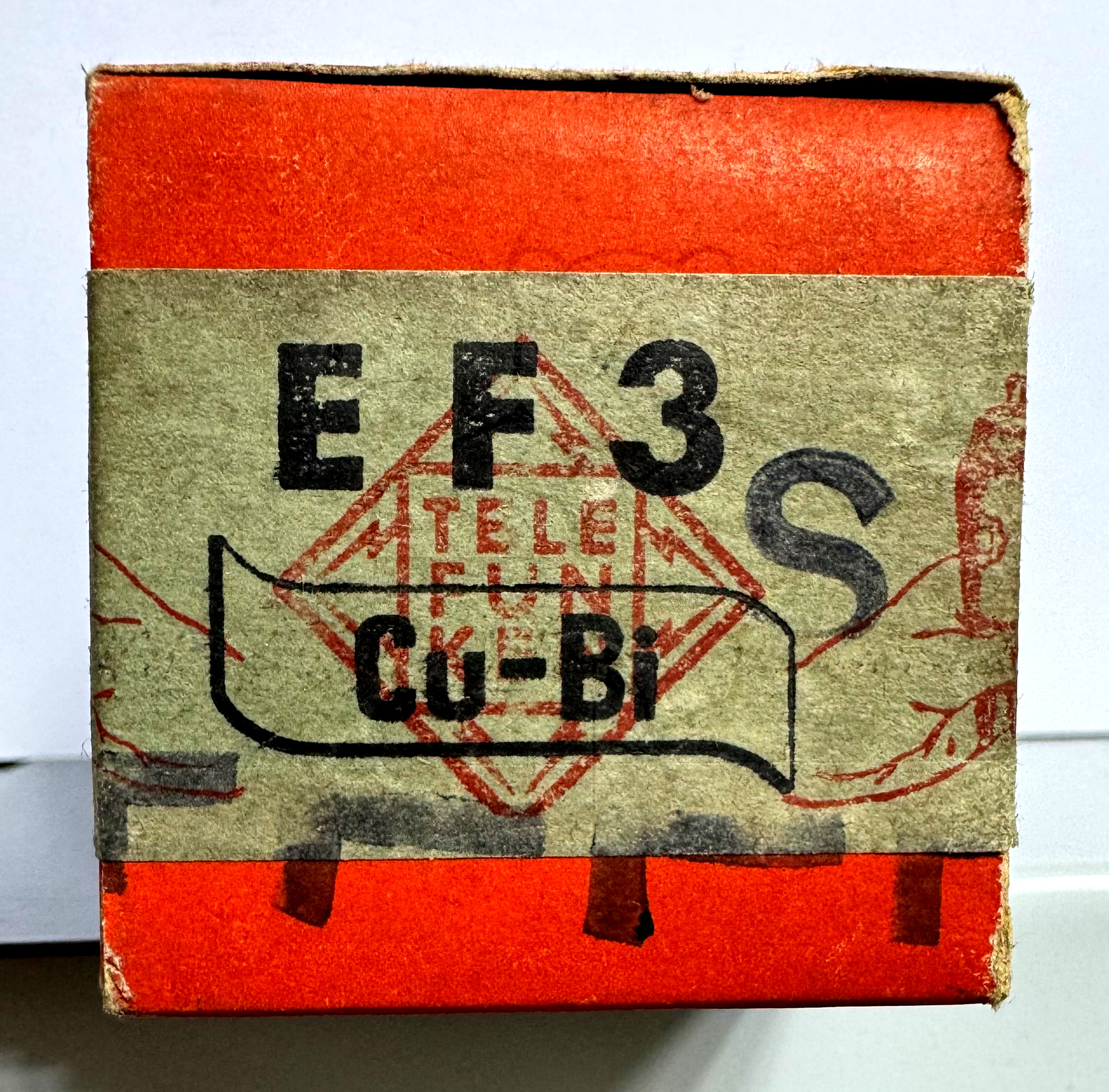 Röhre EF3 #6677 Verpackung Bild 3