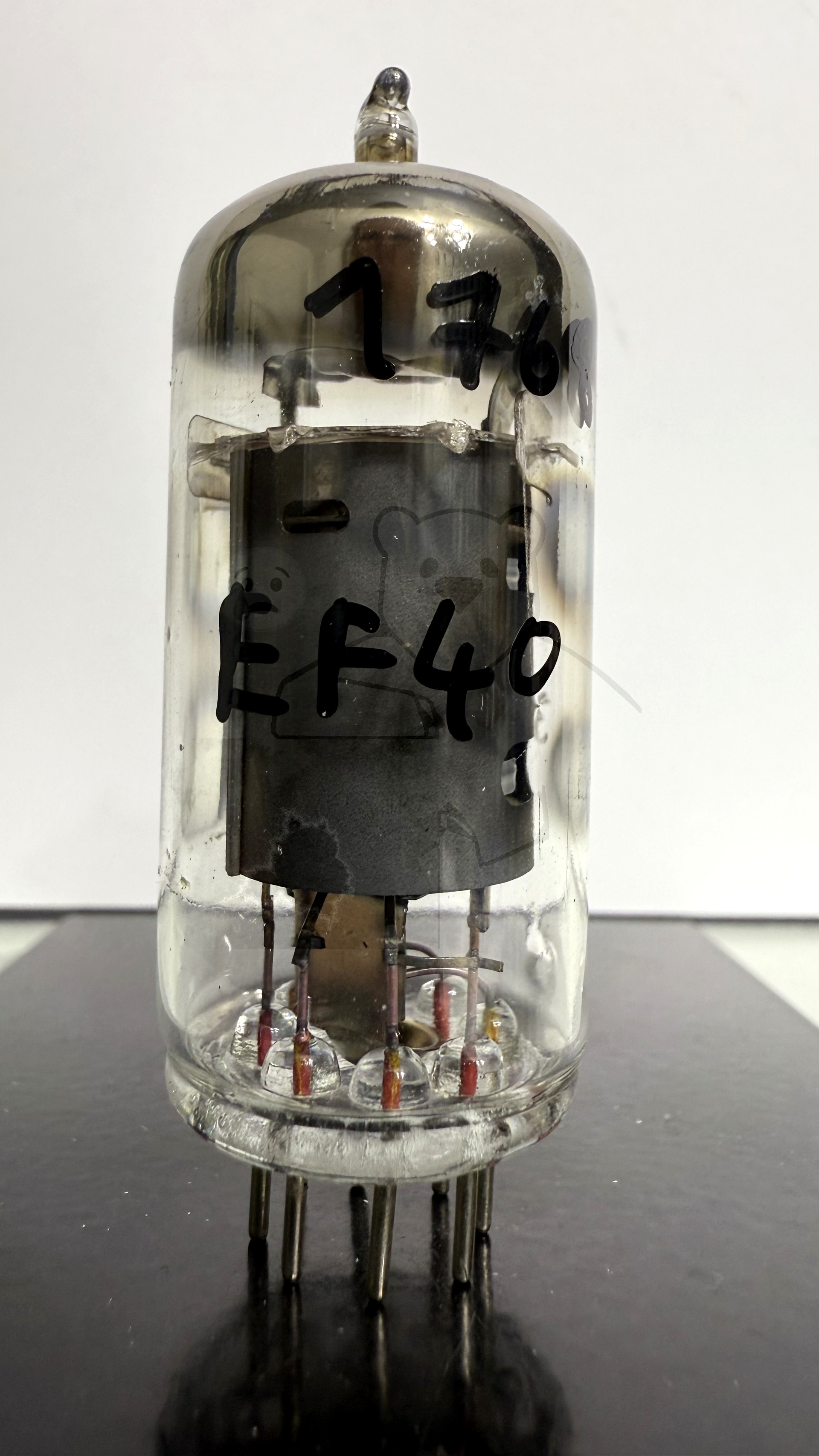 Röhre EF40 #1768 Bild 1