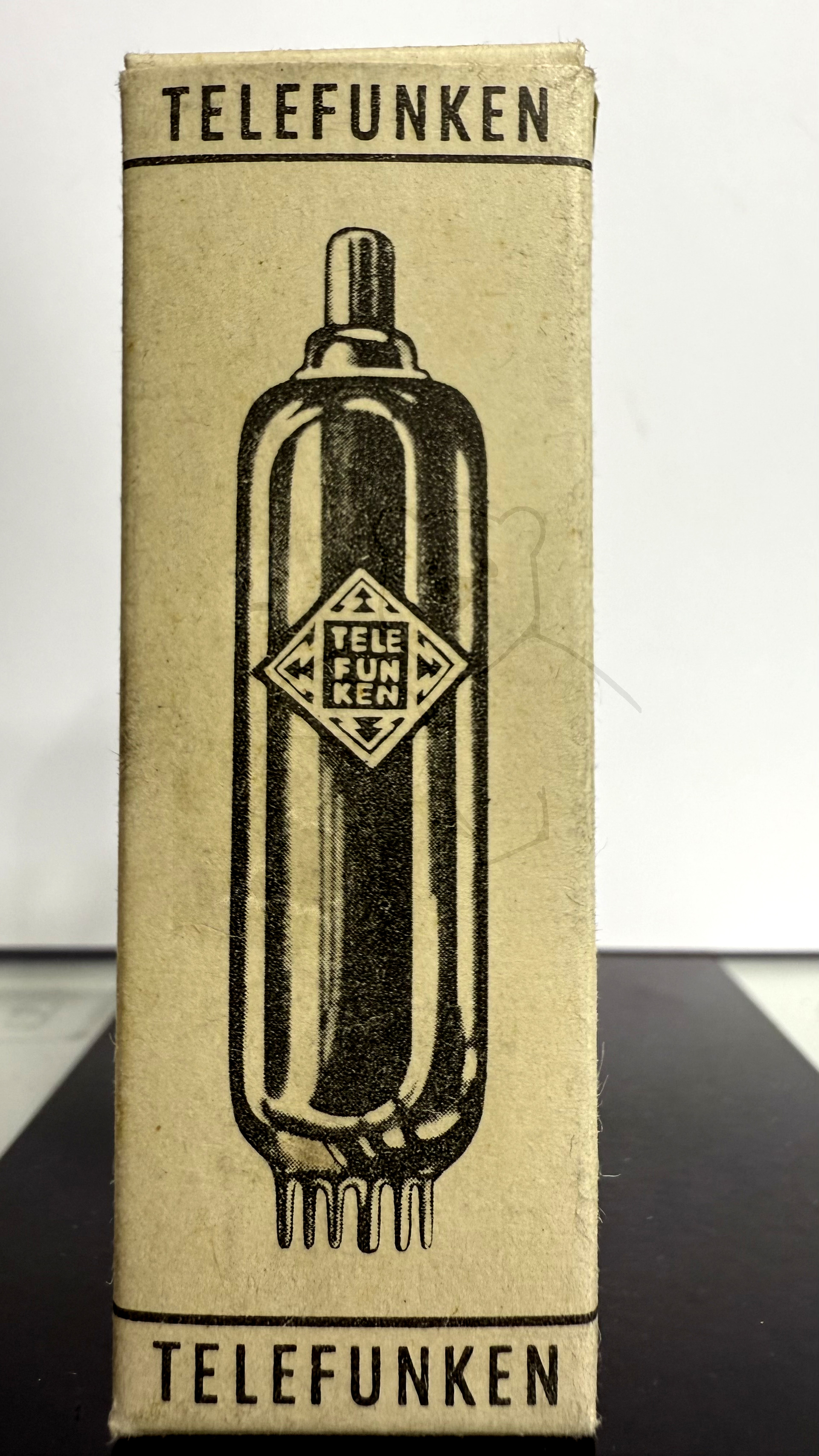 Röhre EF41 #3375 Verpackung Bild 1