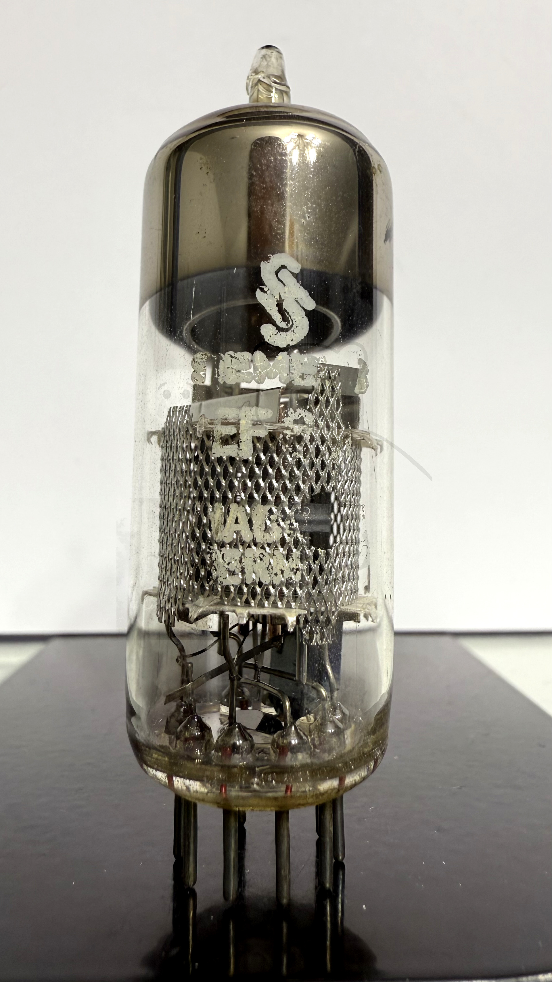 Röhre EF80 #1323 Bild 1