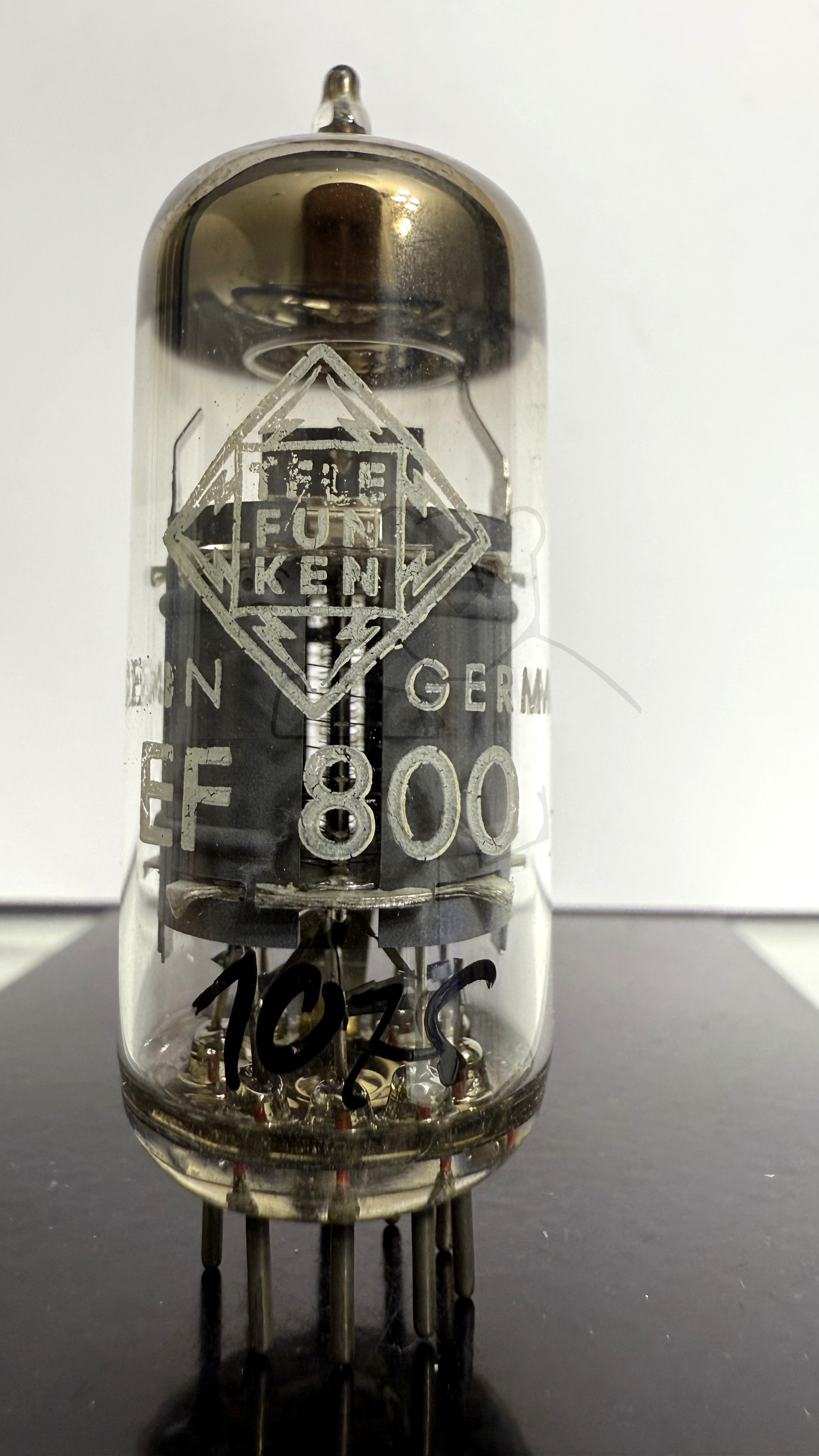 Röhre EF800 #1075 Bild 1