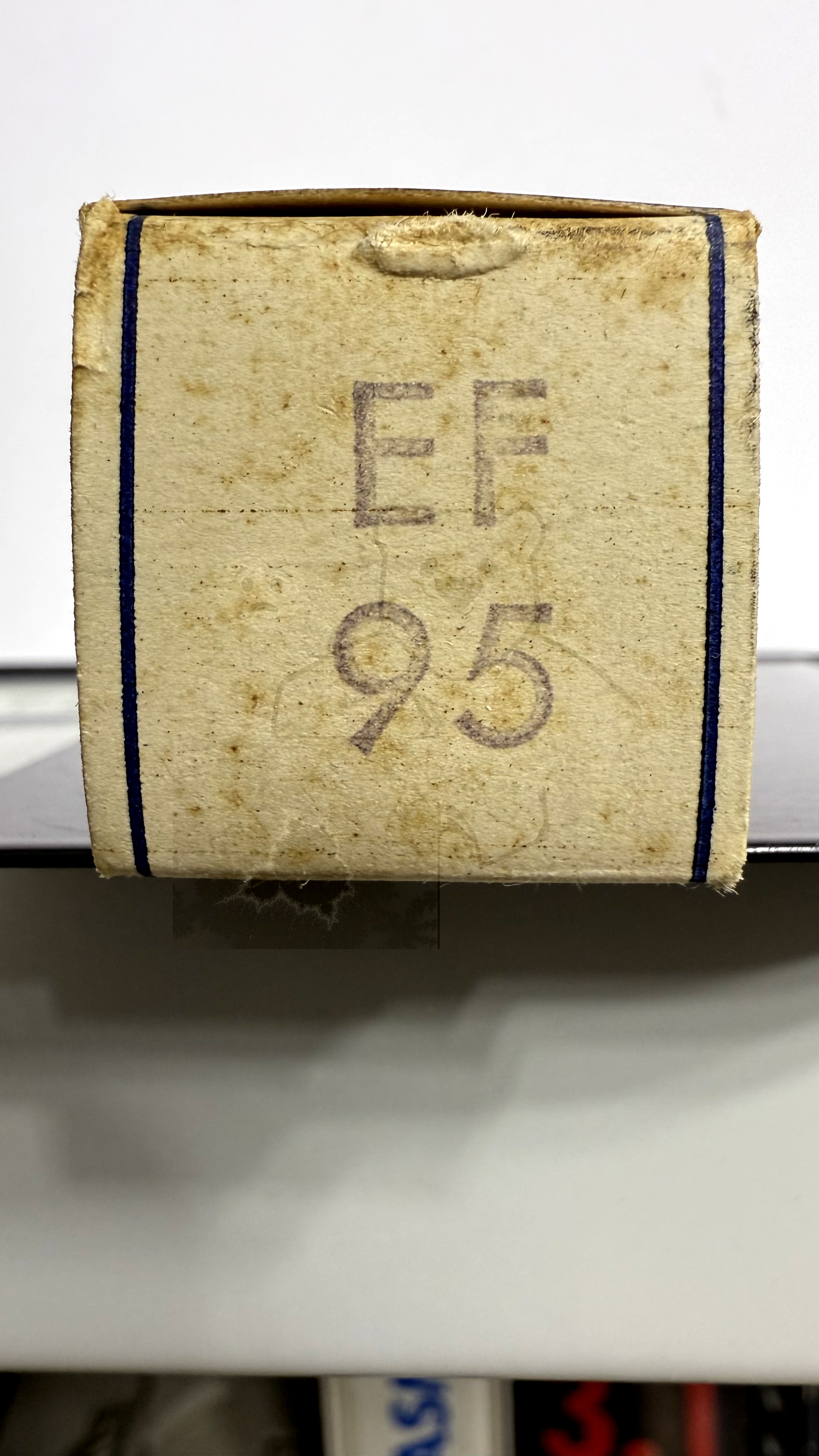 Röhre EF95 #4044 Verpackung Bild 2