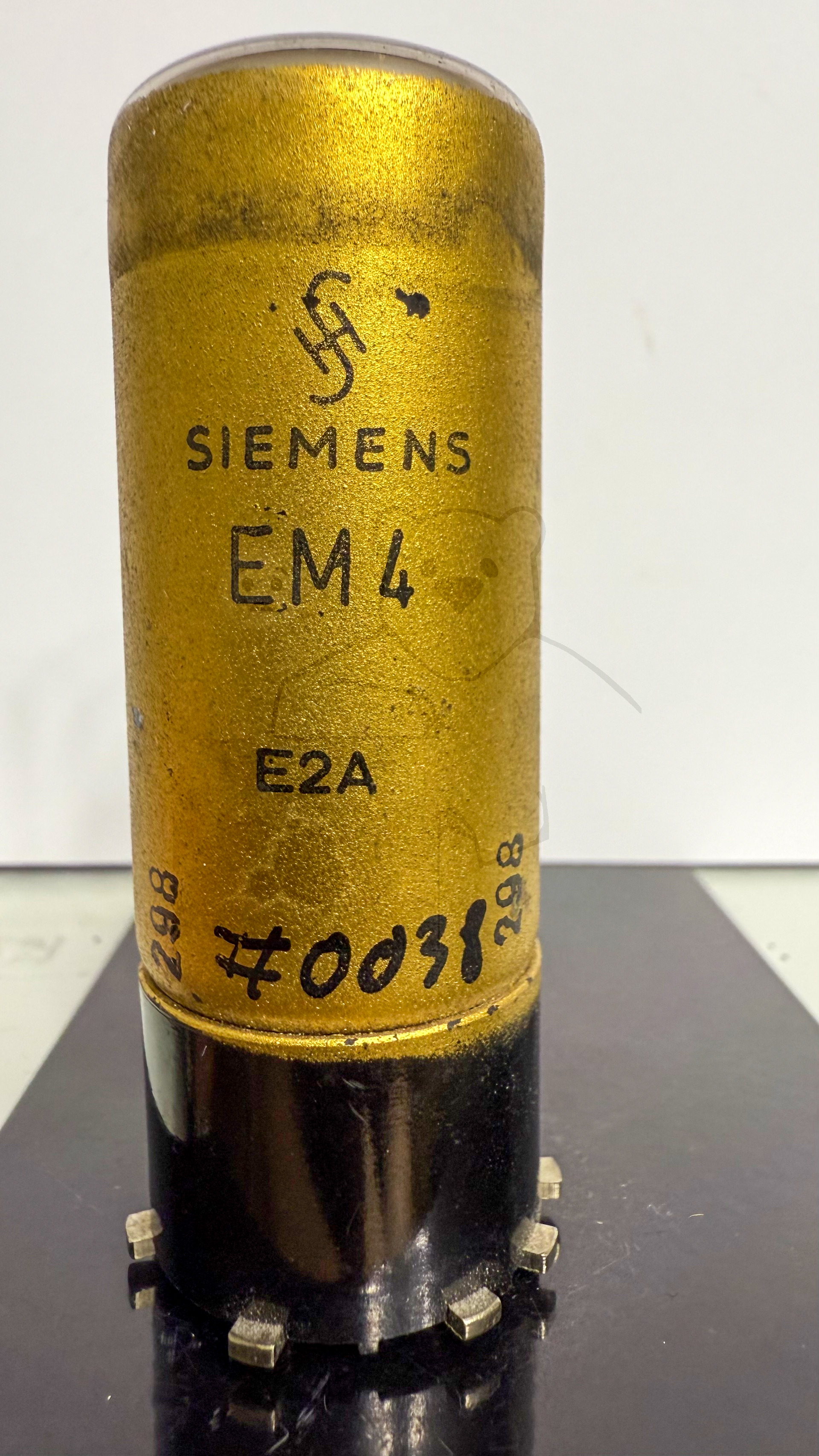 Röhre EM4 #0038 Bild 1