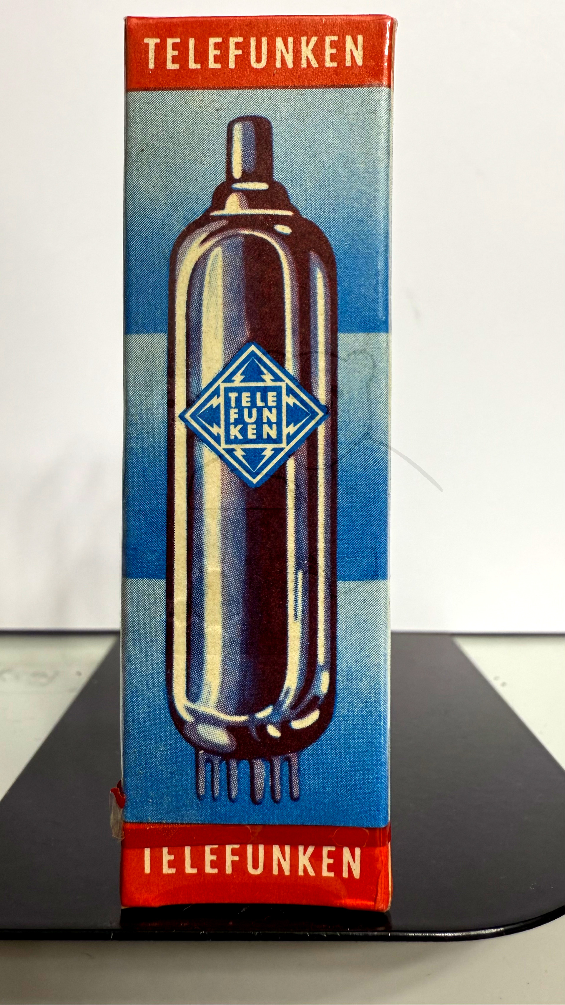 Röhre EM800 #3594 Verpackung Bild 1