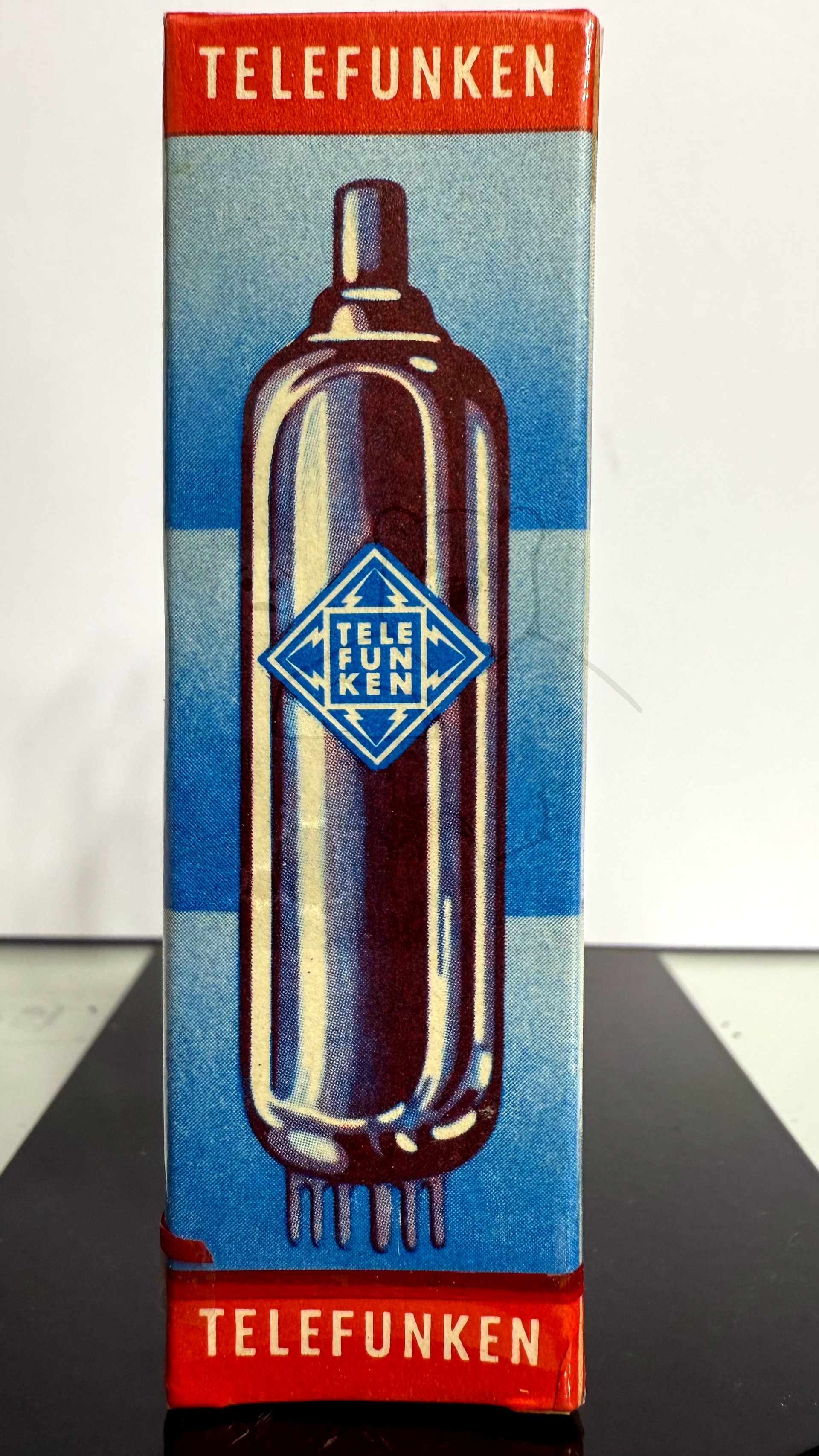 Röhre EM800 #3595 Verpackung Bild 1