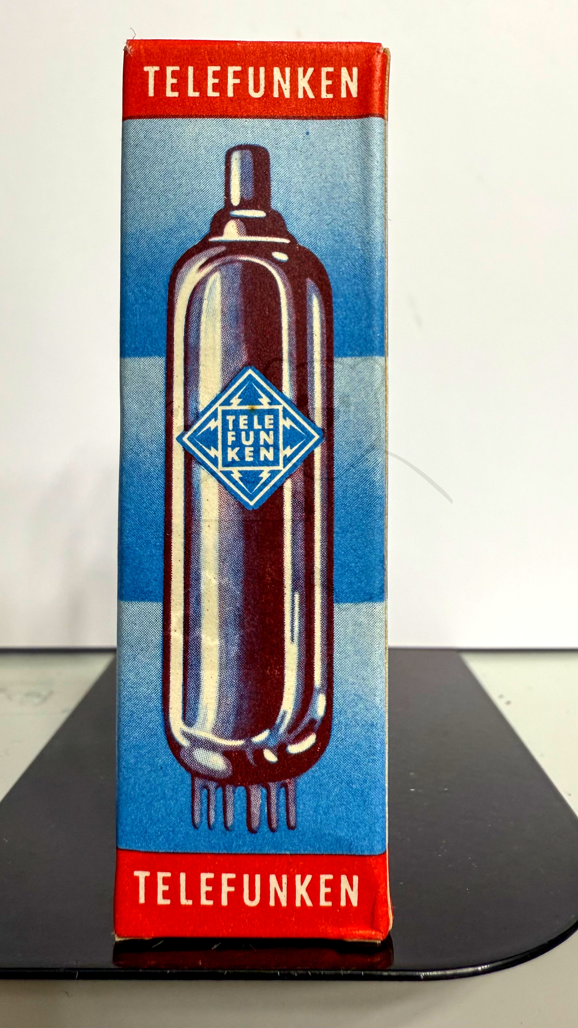 Röhre EM800 #3993 Verpackung Bild 1