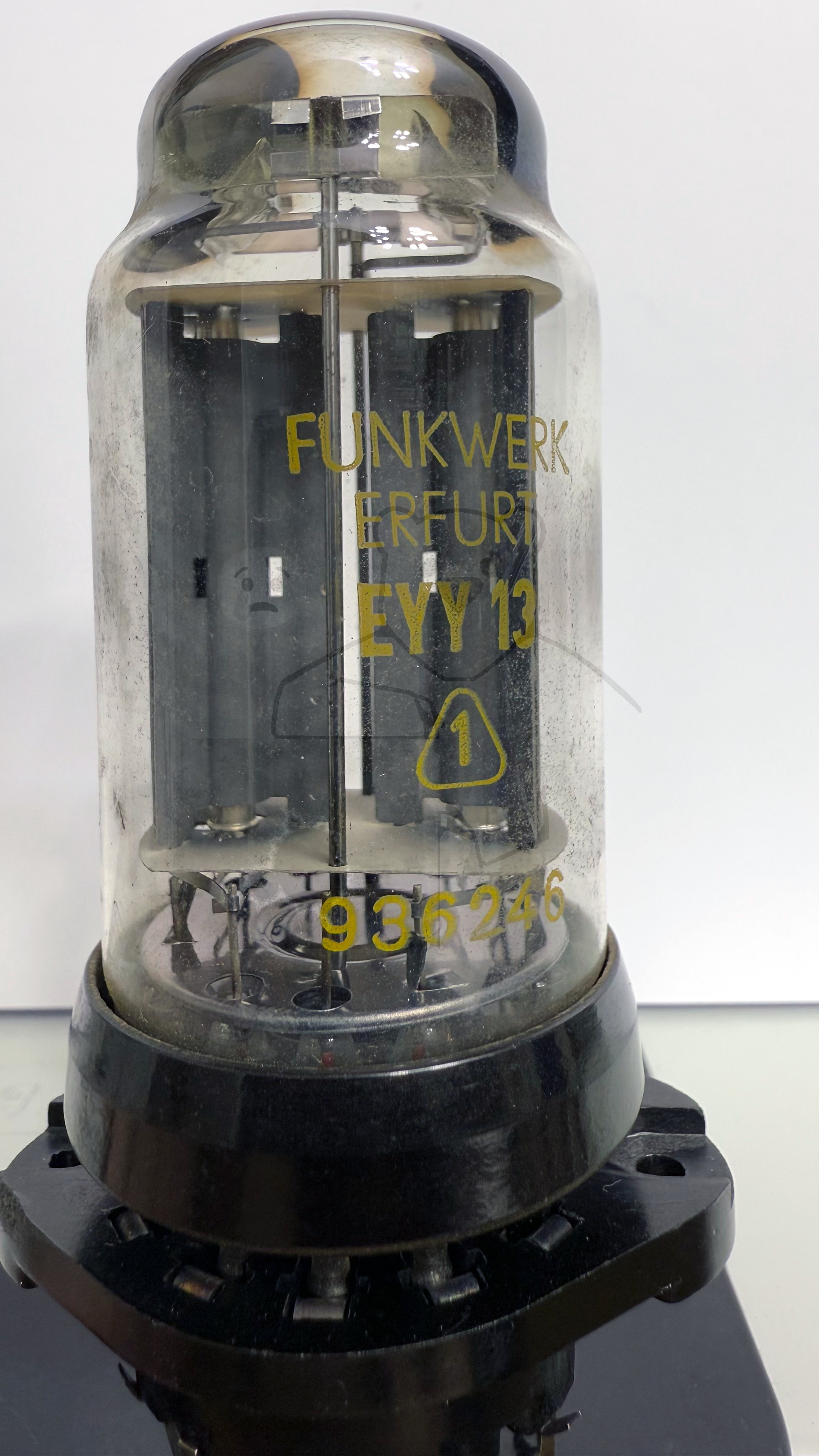 Röhre EYY13 #0172 Bild 1