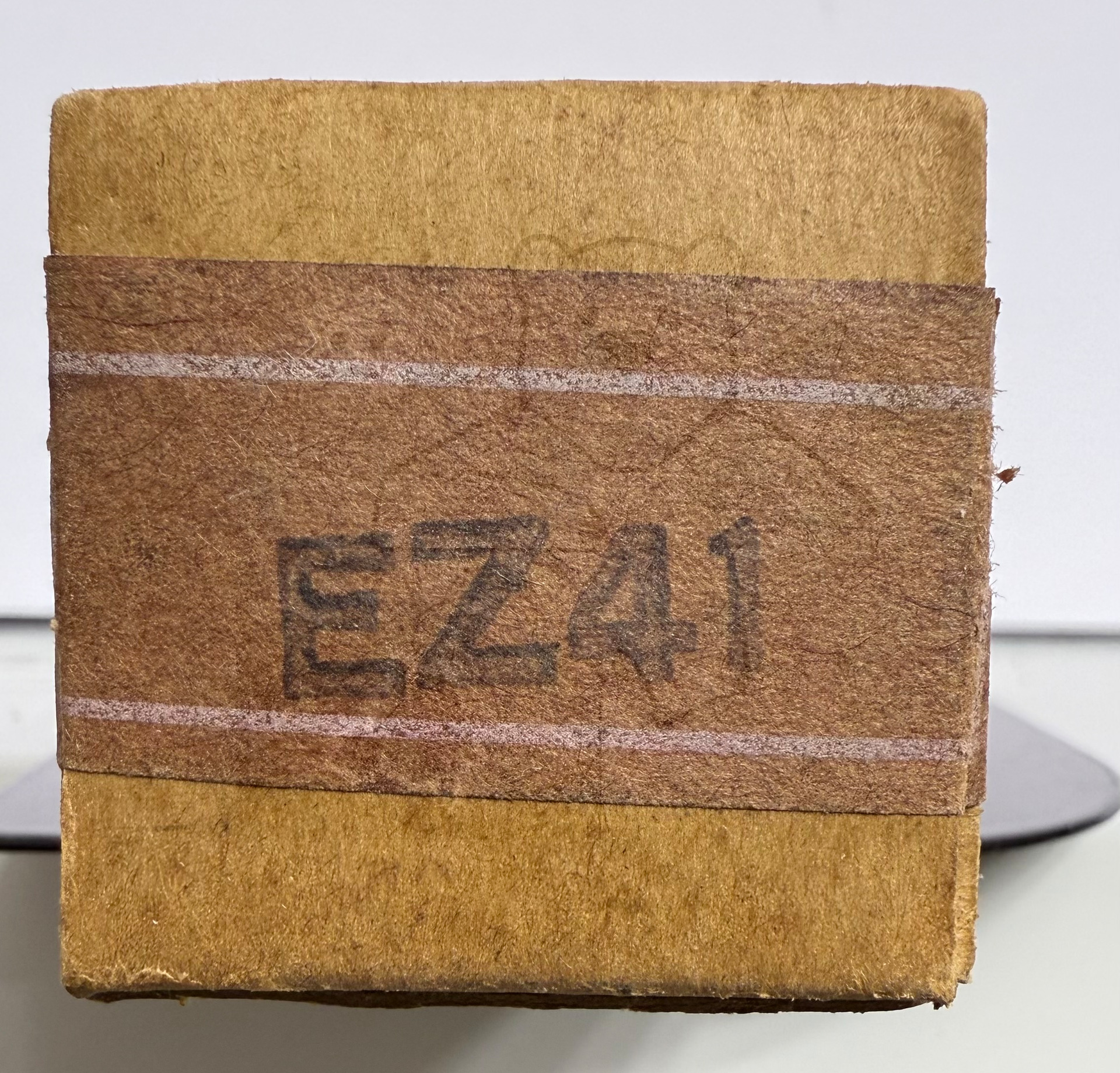 Röhre EZ41 #4468 Verpackung Bild 2